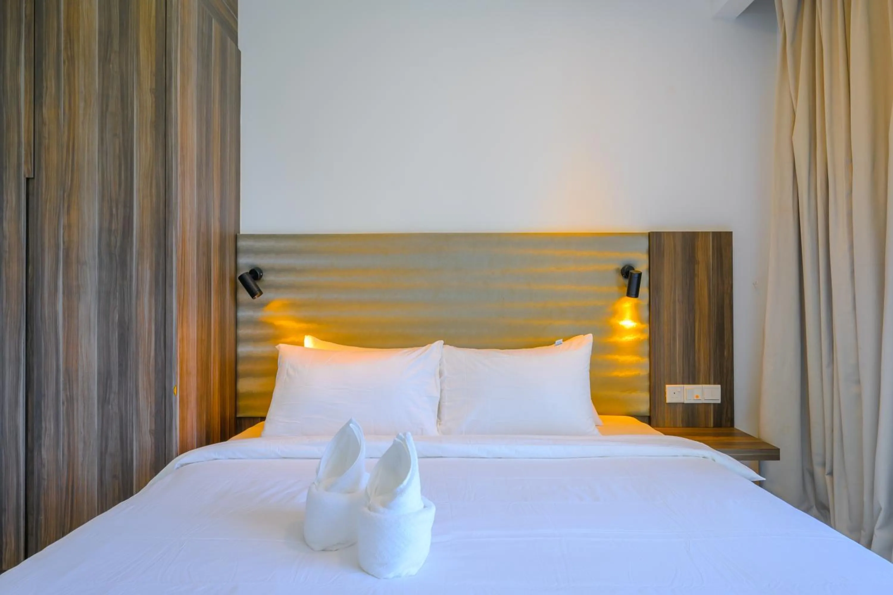 Bed in Greystone One Bukit Ceylon