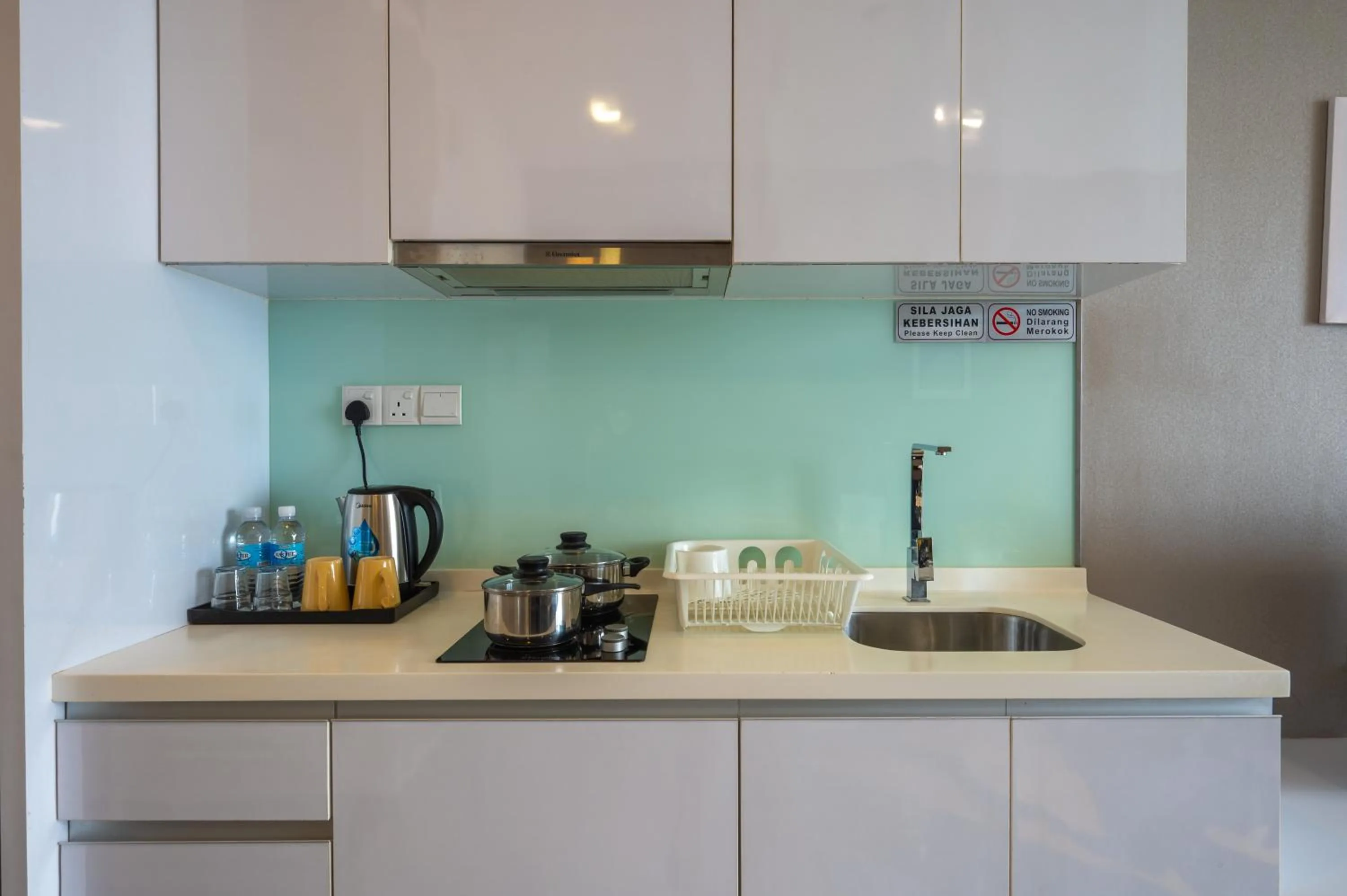 Coffee/tea facilities in Greystone One Bukit Ceylon