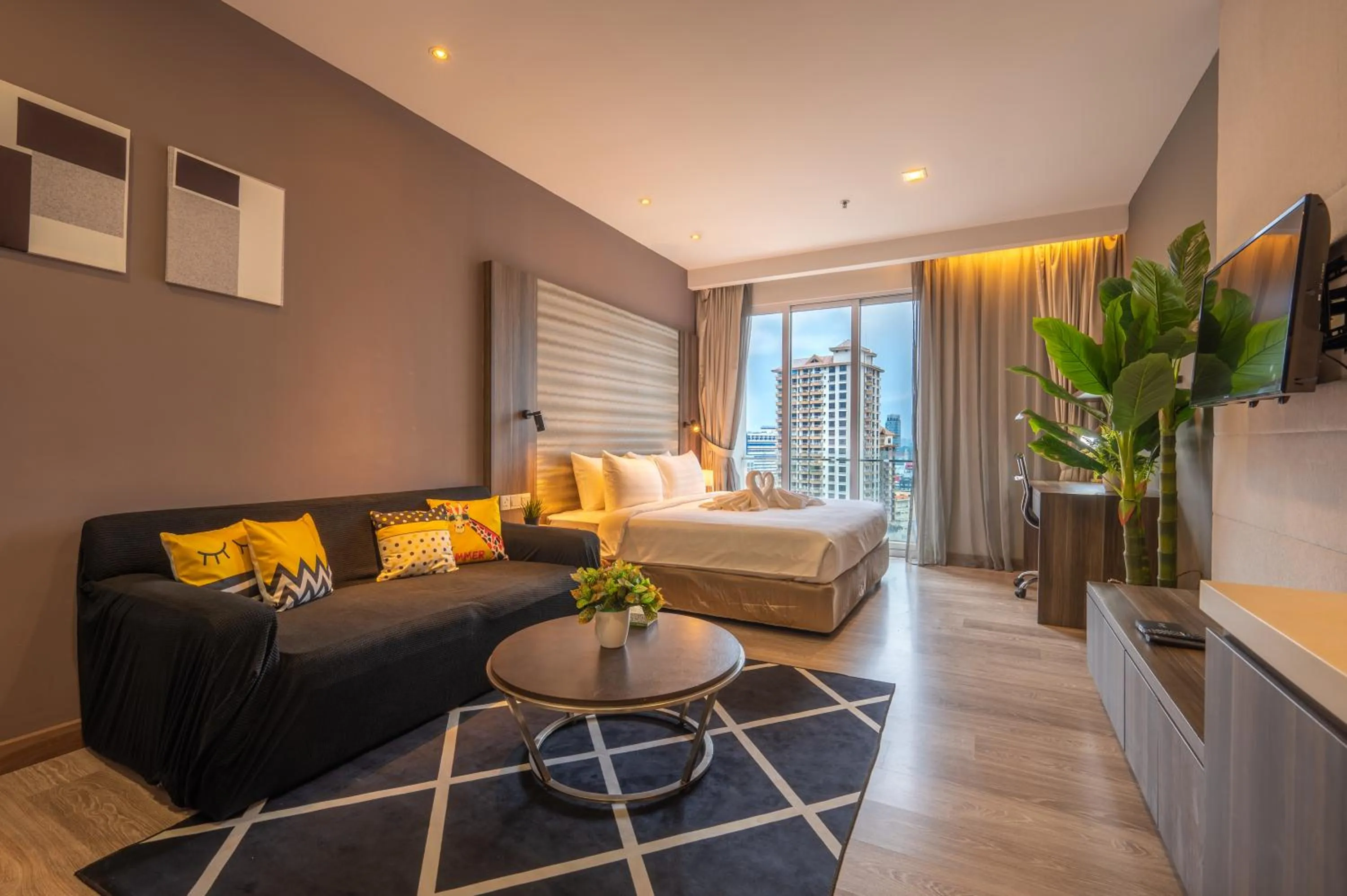 Bed in Greystone One Bukit Ceylon