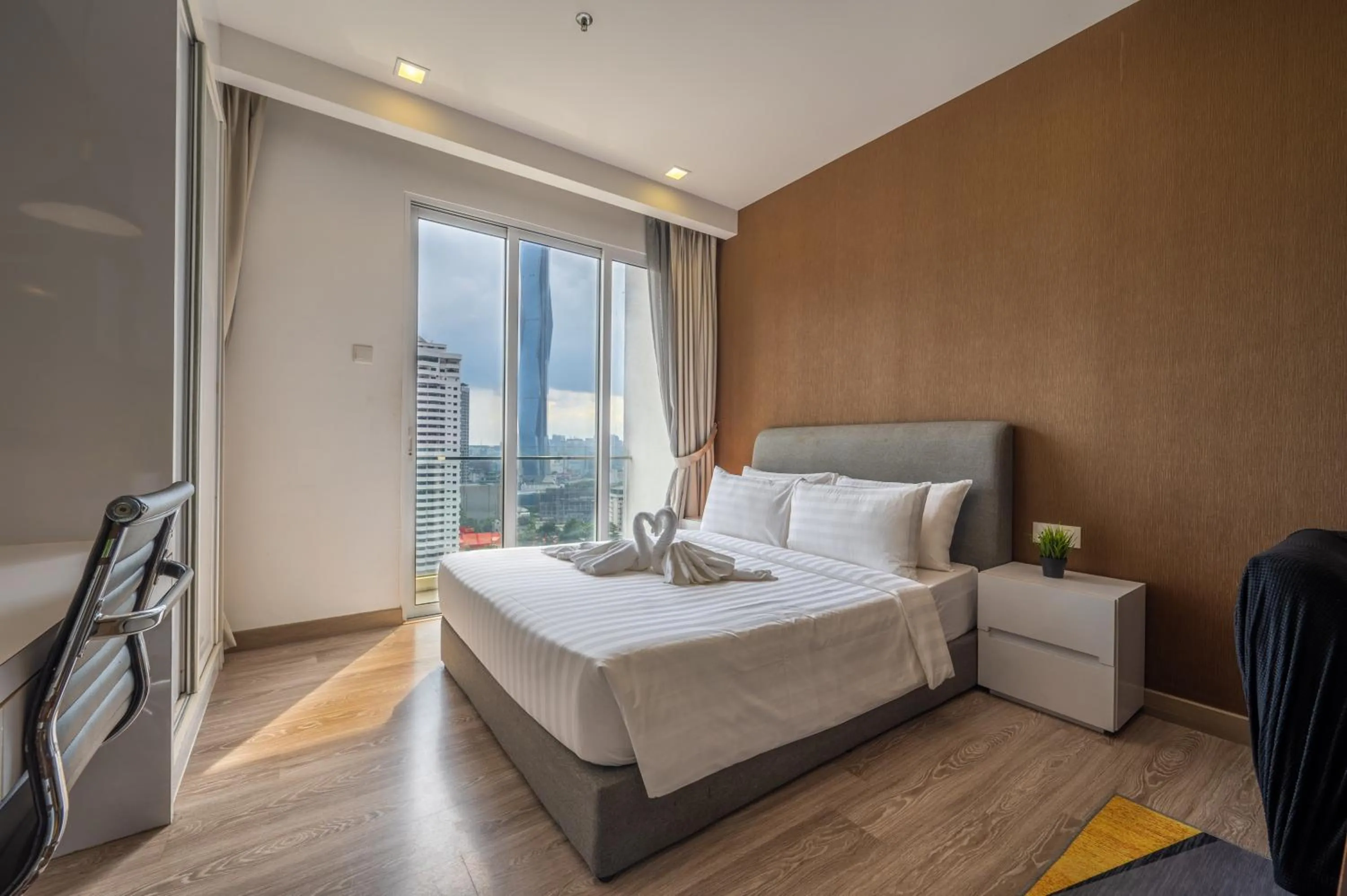 Bed in Greystone One Bukit Ceylon