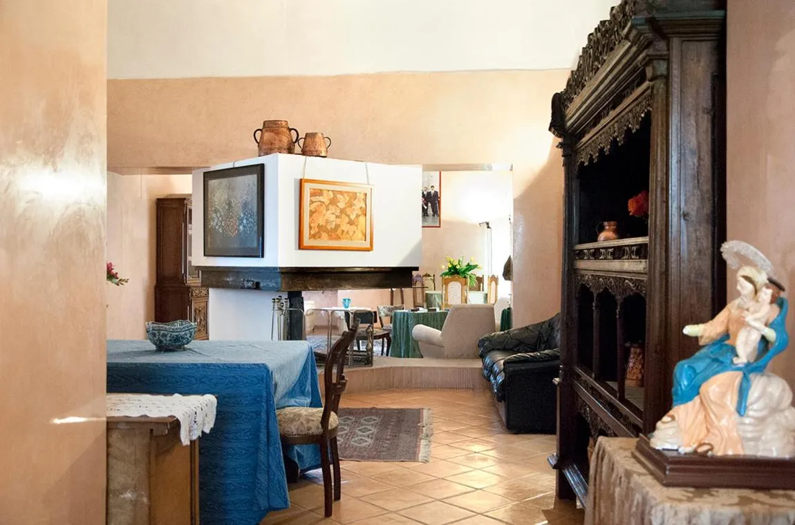 Communal lounge/ TV room in Il Barone del Mare