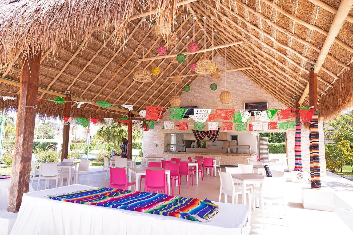 Restaurant/places to eat in All Ritmo Cancun Resort & Water Park