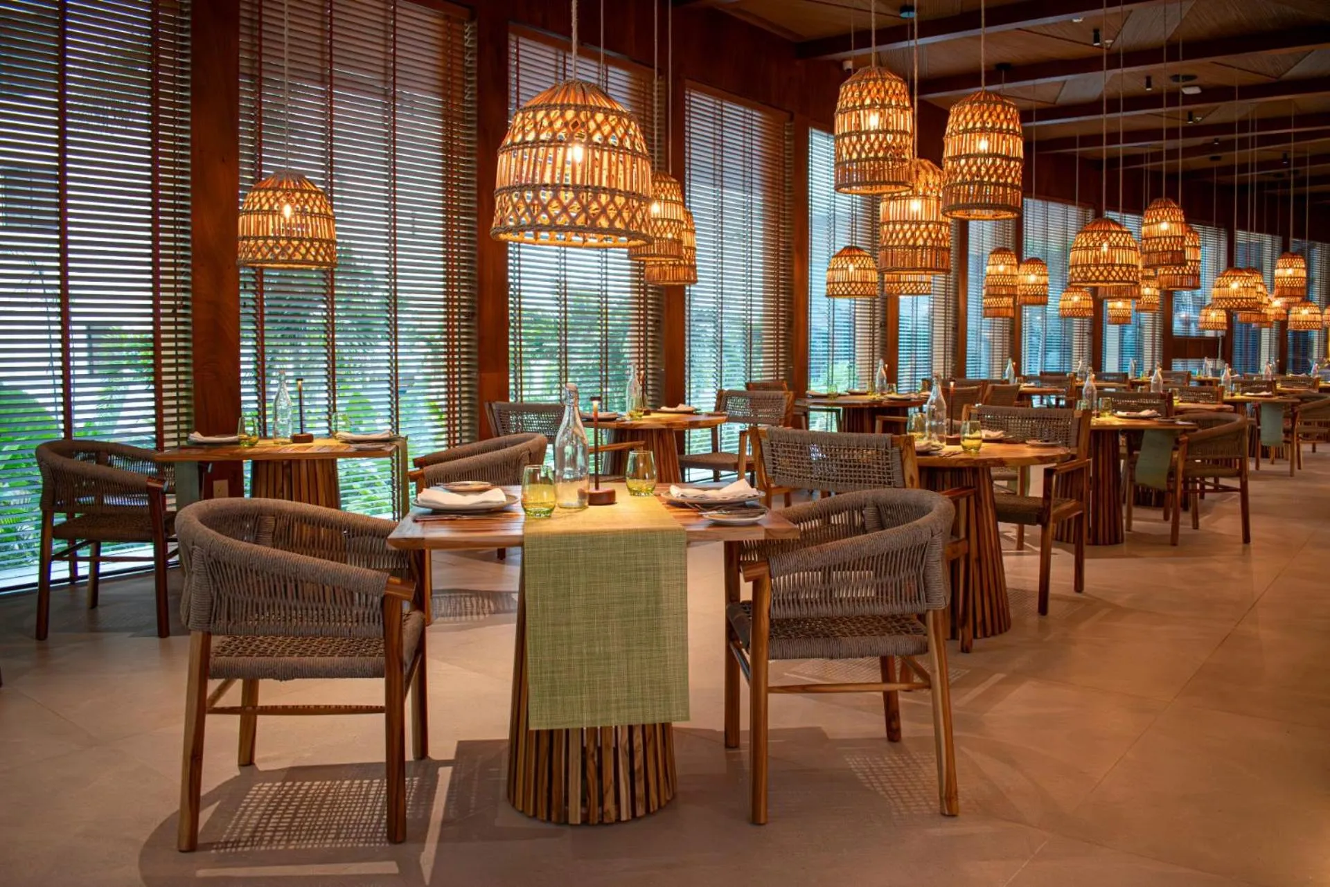 Restaurant/places to eat in Hotel NYX Cancun