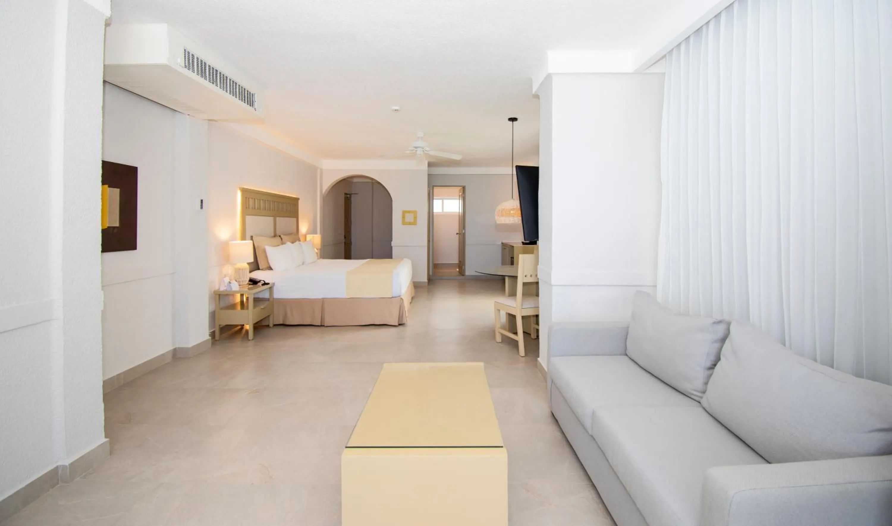 Photo of the whole room, Bed in Hotel NYX Cancun