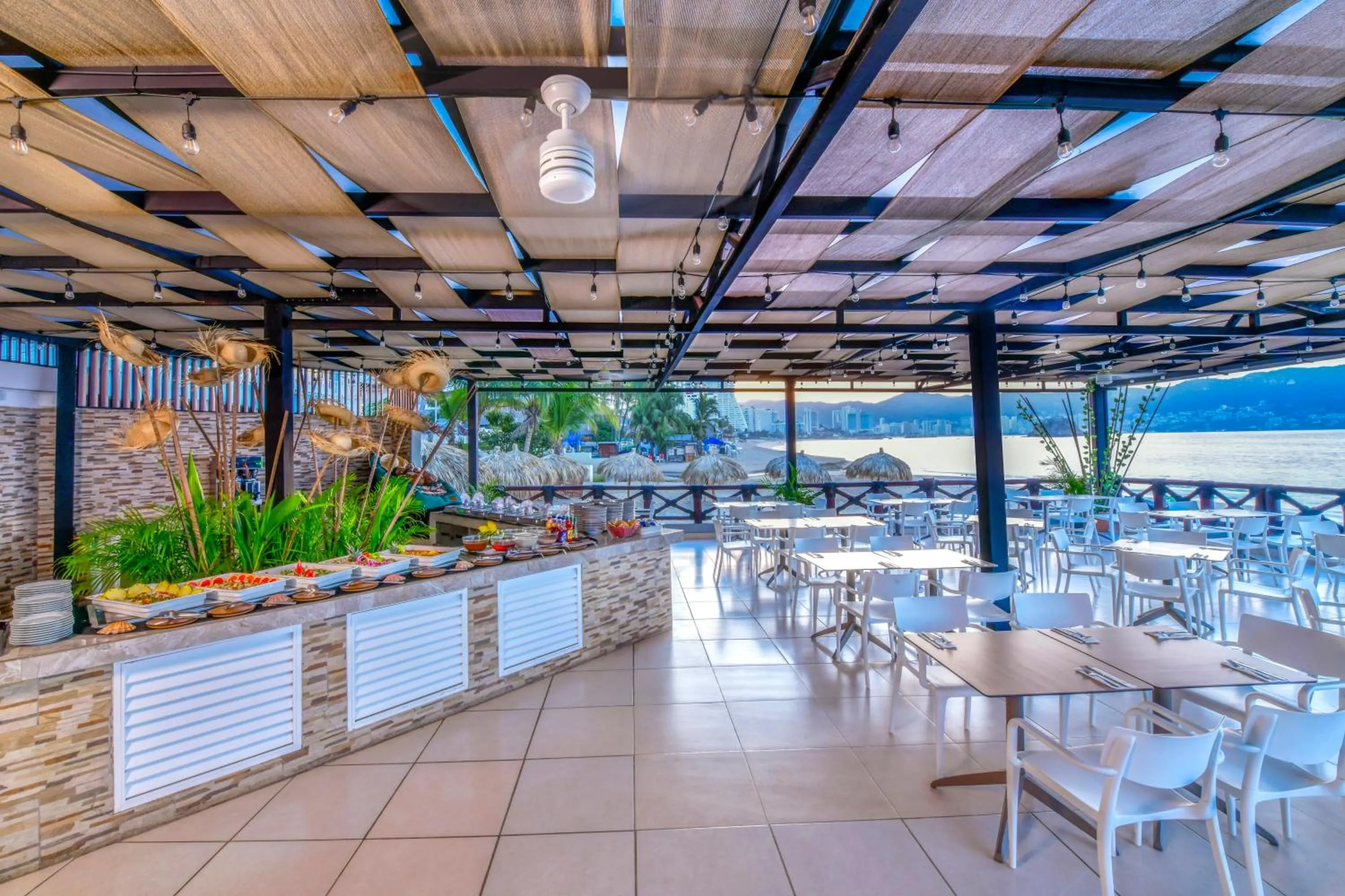 Restaurant/places to eat in Krystal Beach Acapulco