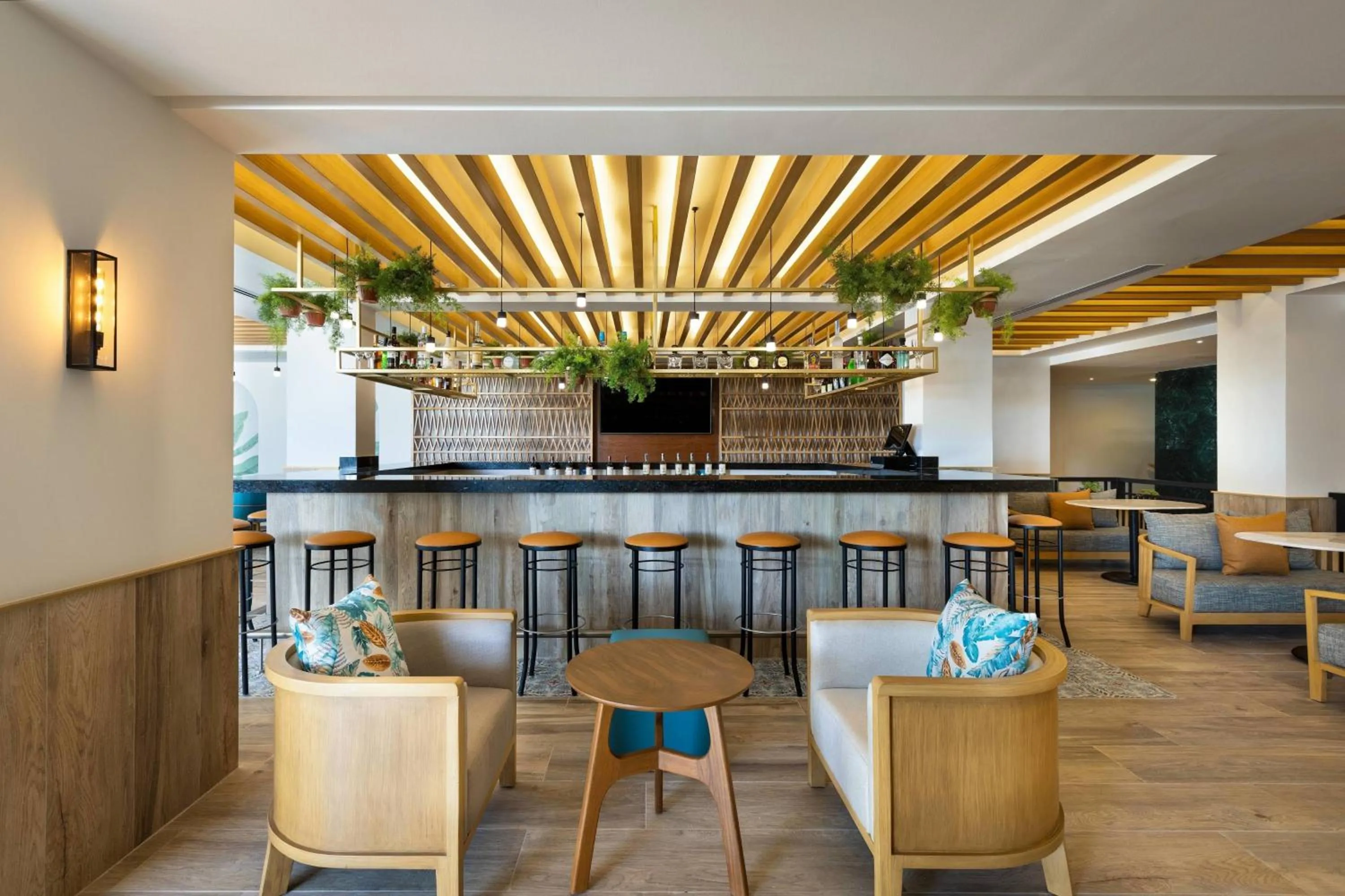 Lobby or reception in Courtyard by Marriott Cancun Airport