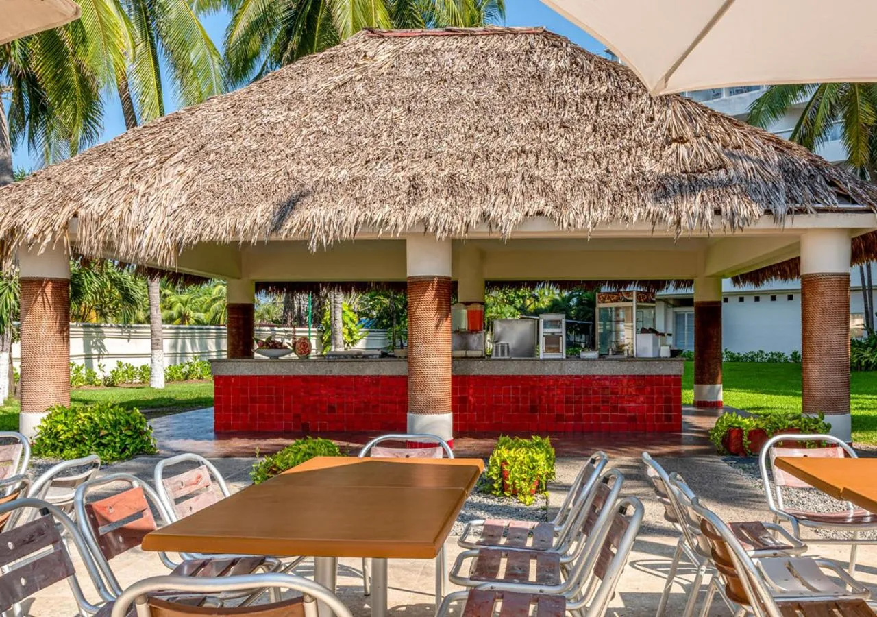 Patio in Park Royal Beach Ixtapa - All Inclusive