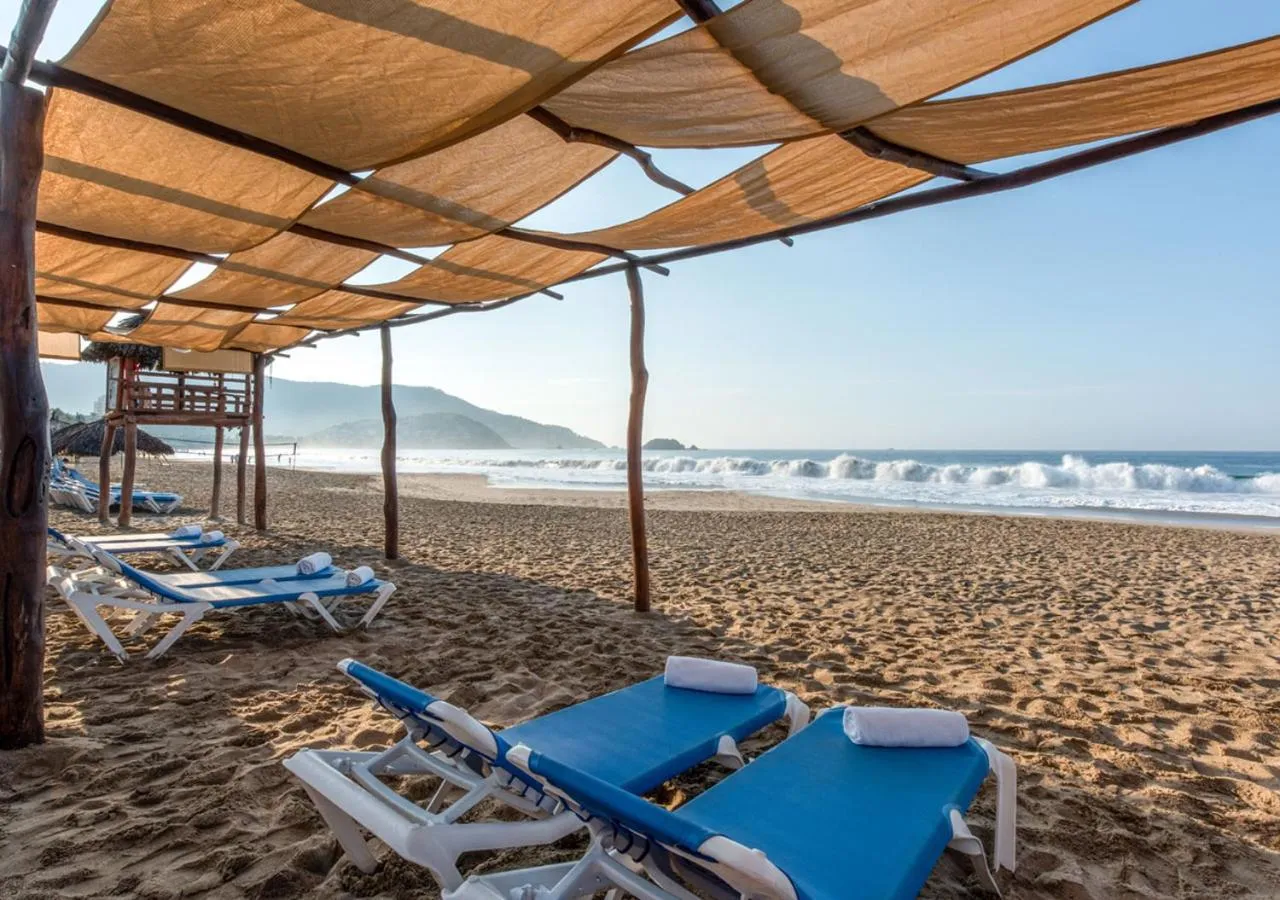 Beach in Park Royal Beach Ixtapa - All Inclusive