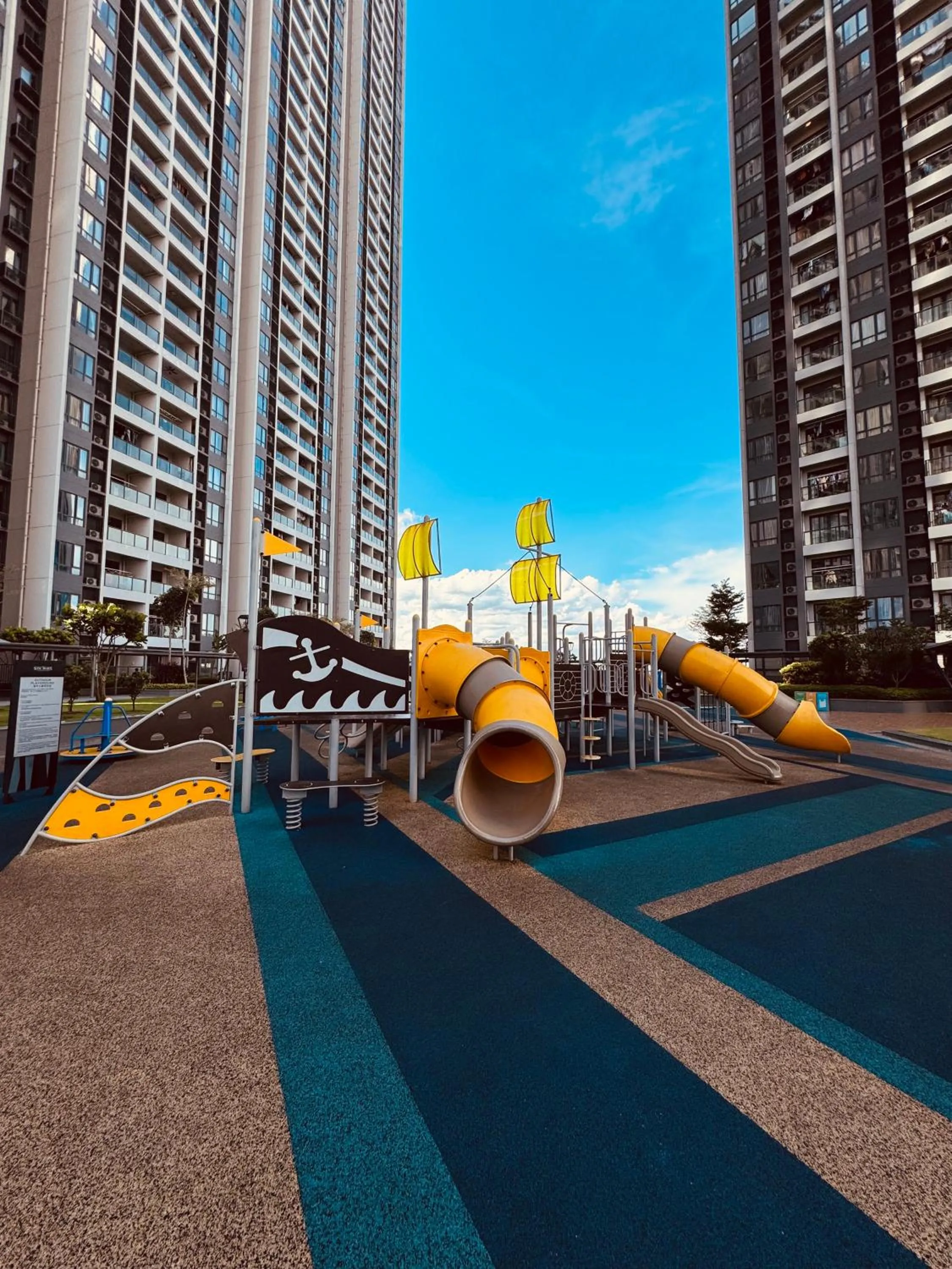Children play ground in R&F PRINCESS COVE BY HOMEFORT SUITES