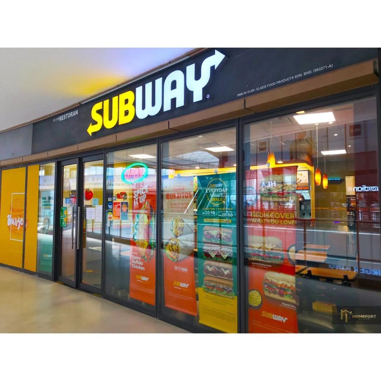 Restaurant/places to eat in R&F PRINCESS COVE BY HOMEFORT SUITES