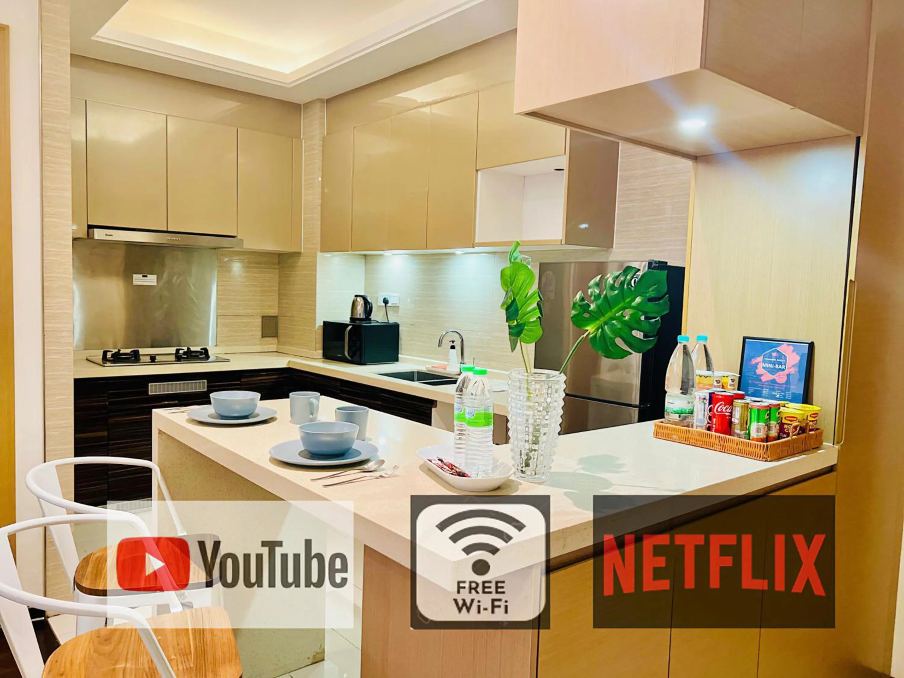 Dining area in R&F PRINCESS COVE BY HOMEFORT SUITES