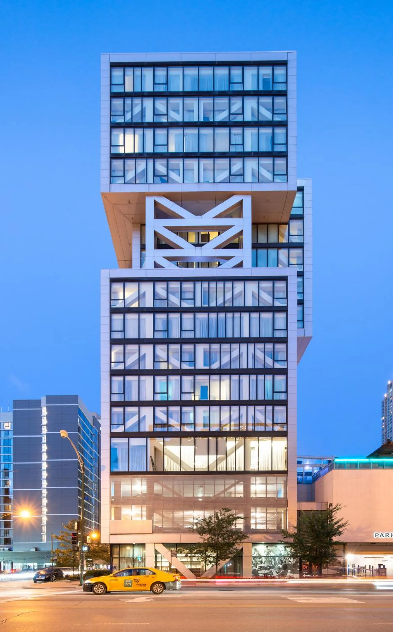 Property building in Godfrey Hotel Chicago