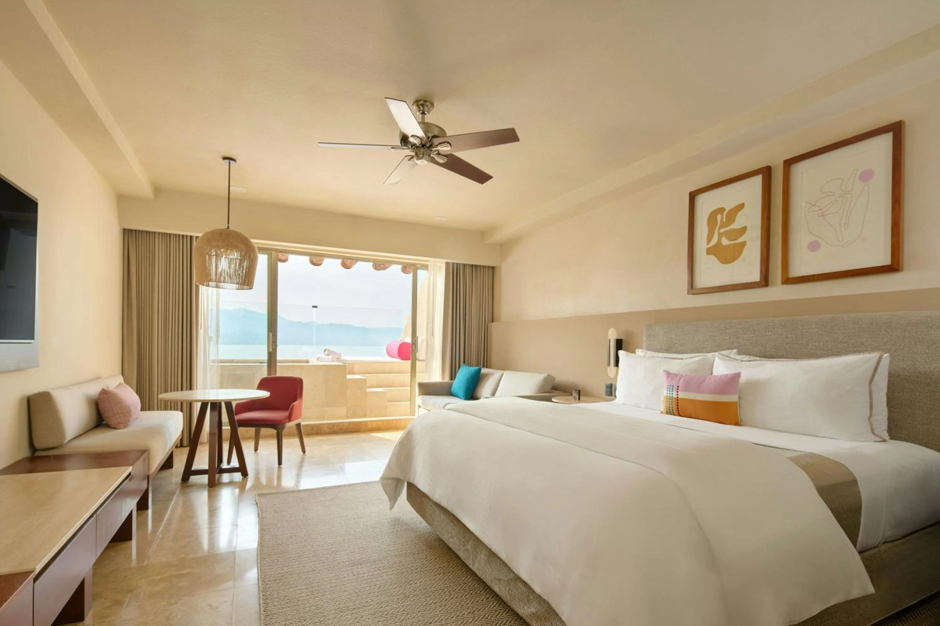 Swimming pool, Bed in The Westin Resort & Spa, Puerto Vallarta