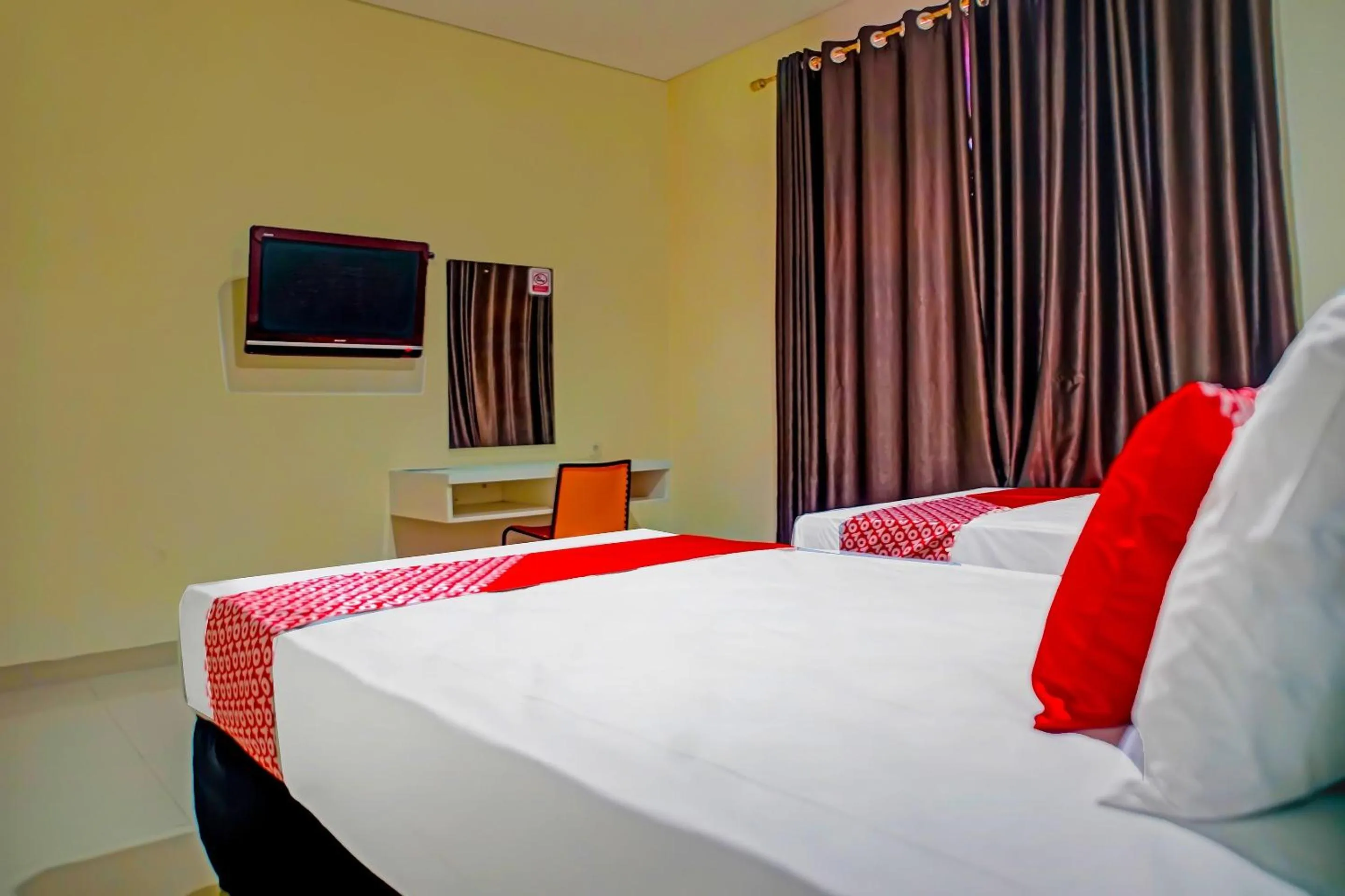 Bedroom in Hotel O Wisma Amrach