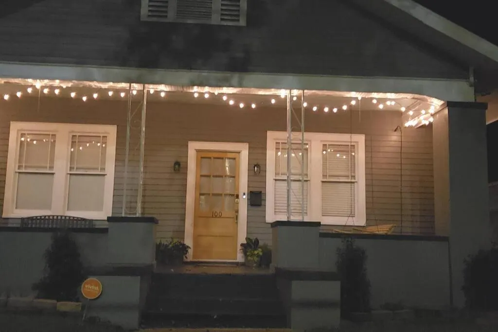 Facade/entrance in The Lafayette House