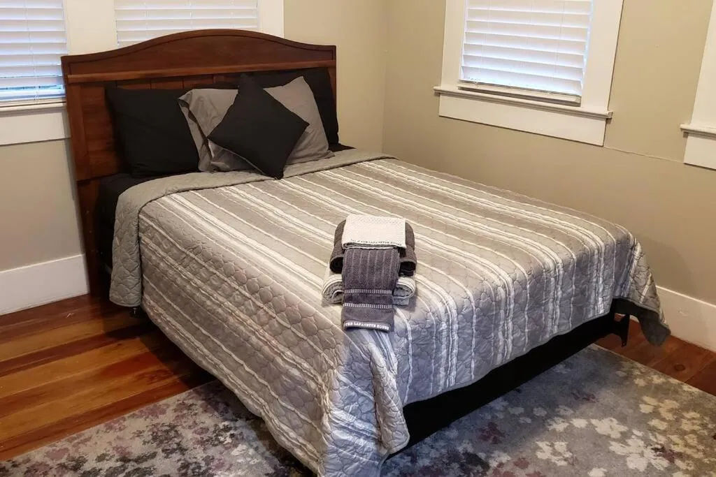 Bed in The Lafayette House