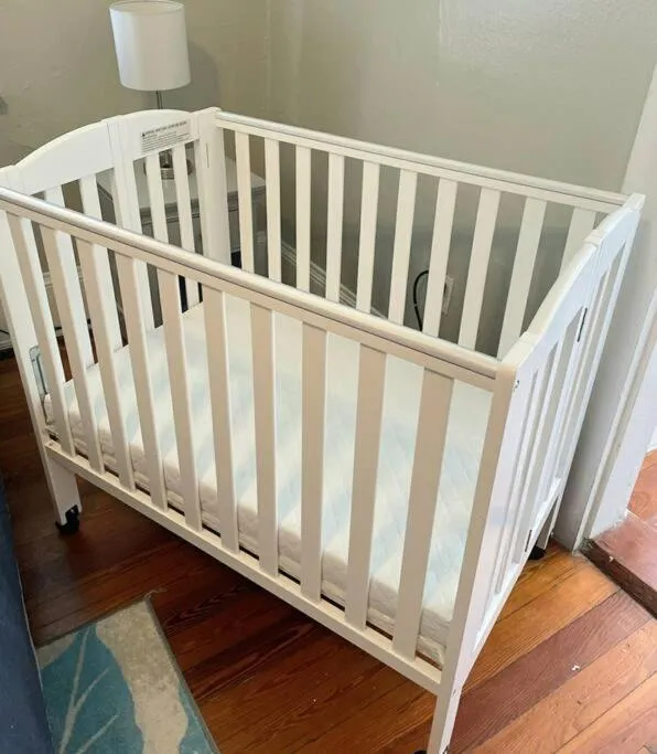 cot, Bed in The Lafayette House