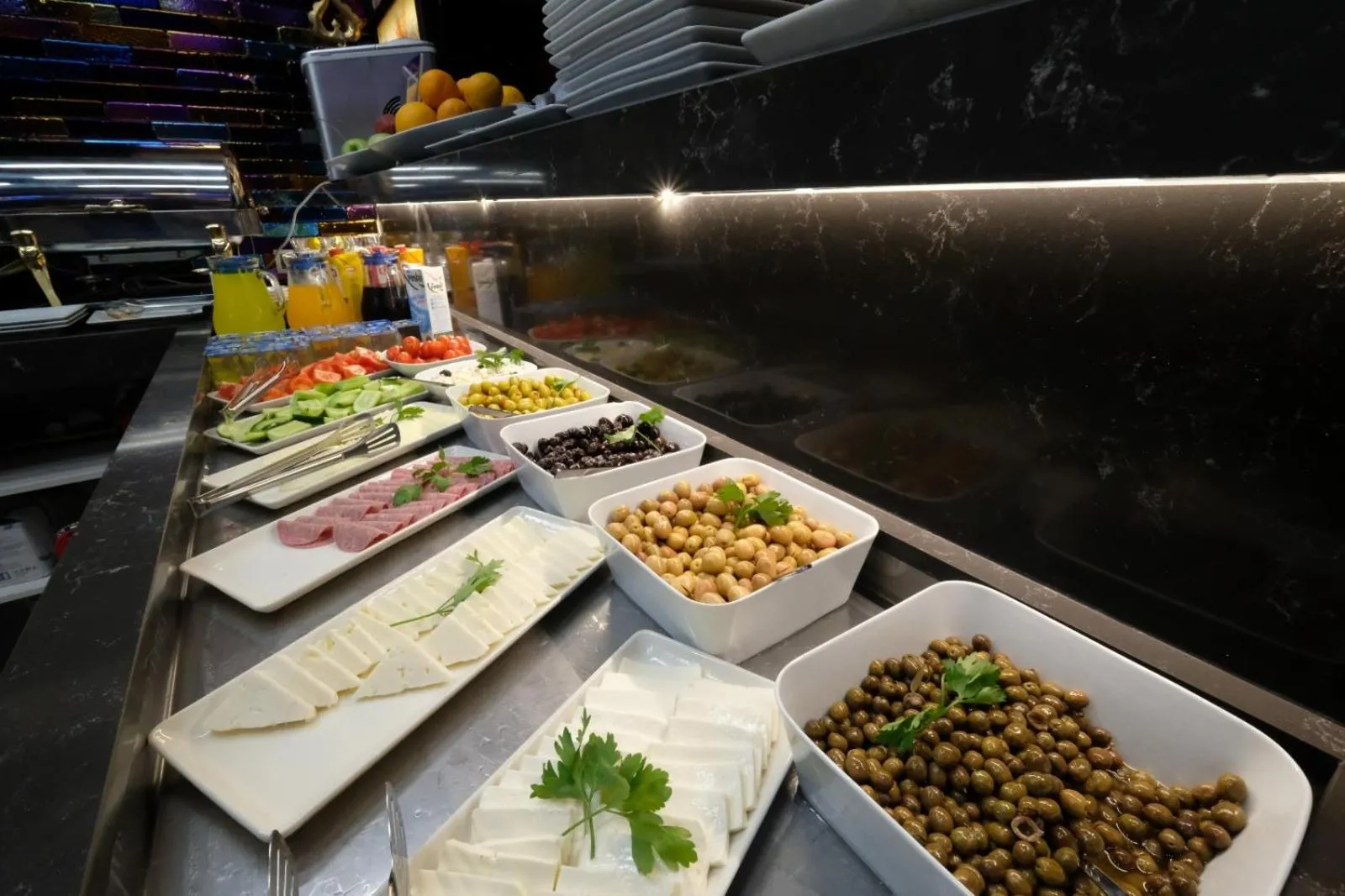 Restaurant/places to eat in Celine Hotel Taxim