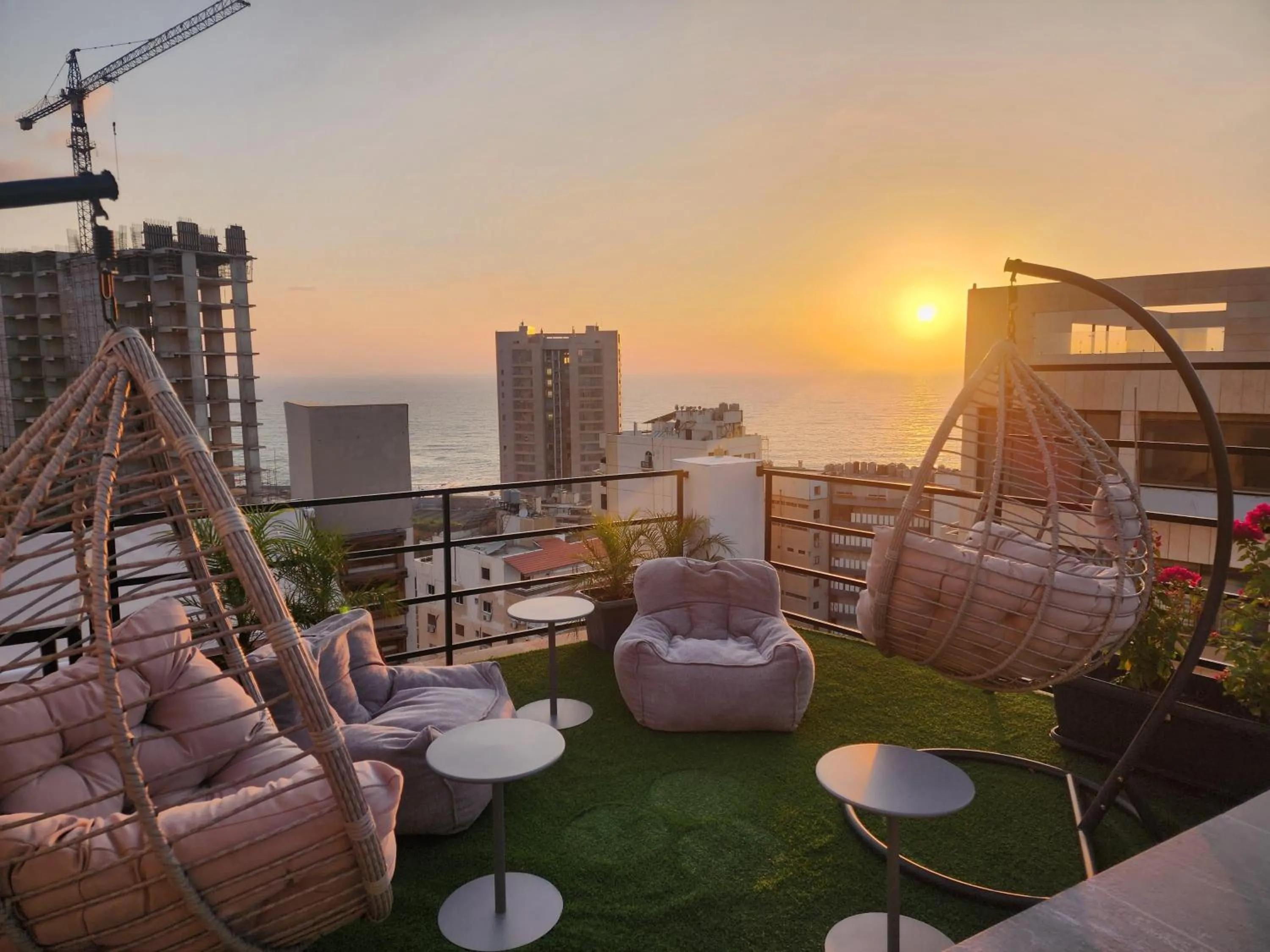 Restaurant/places to eat in Palm Ville Suites