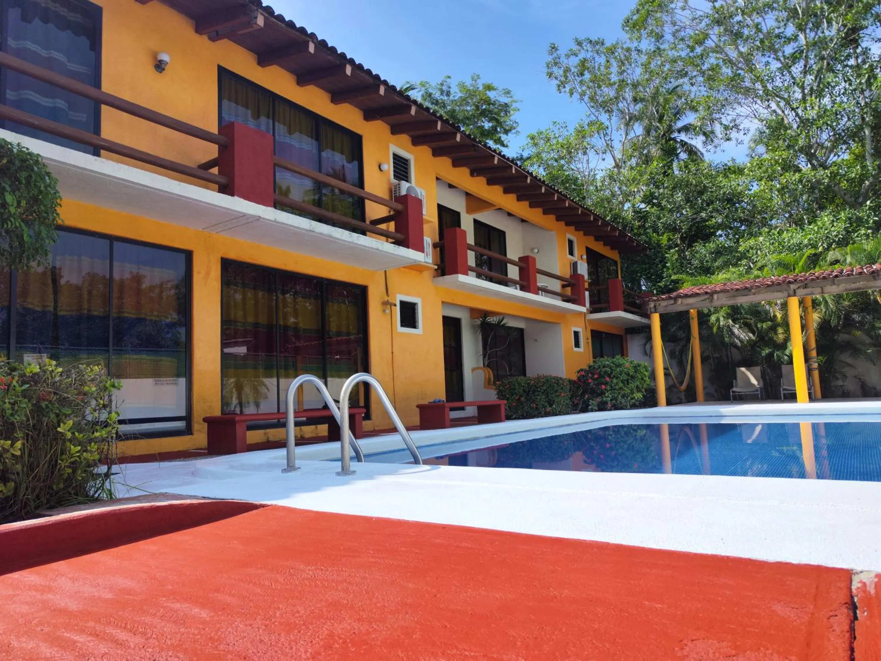 Swimming pool in Hotel J.B.