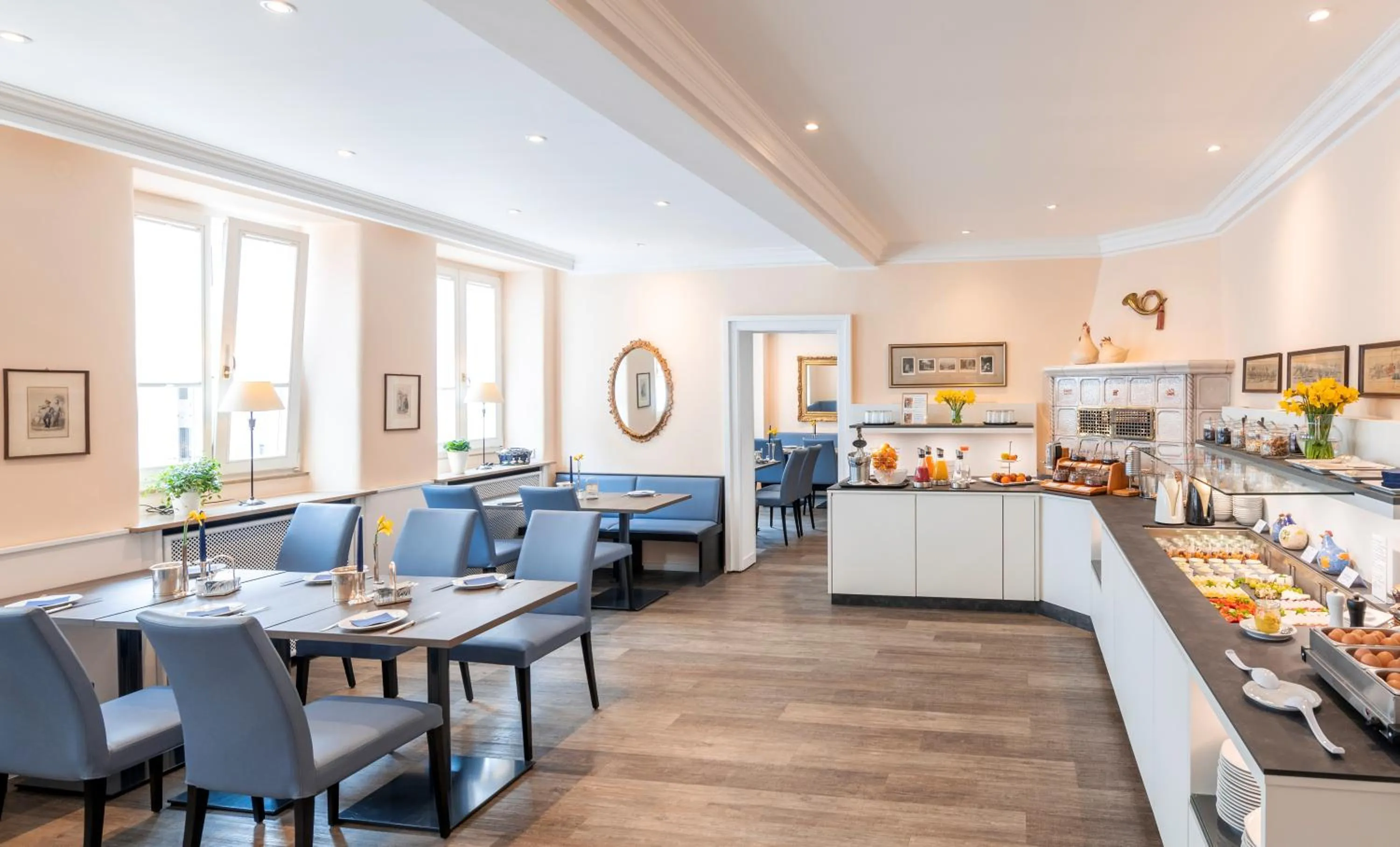 Breakfast in Hotel Adler Post