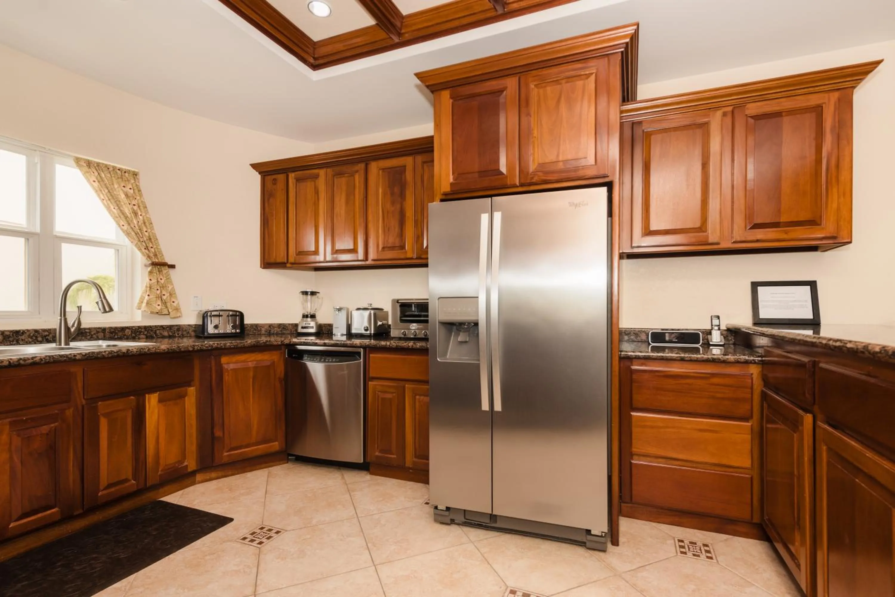 Kitchen or kitchenette in Grand Caribe Belize