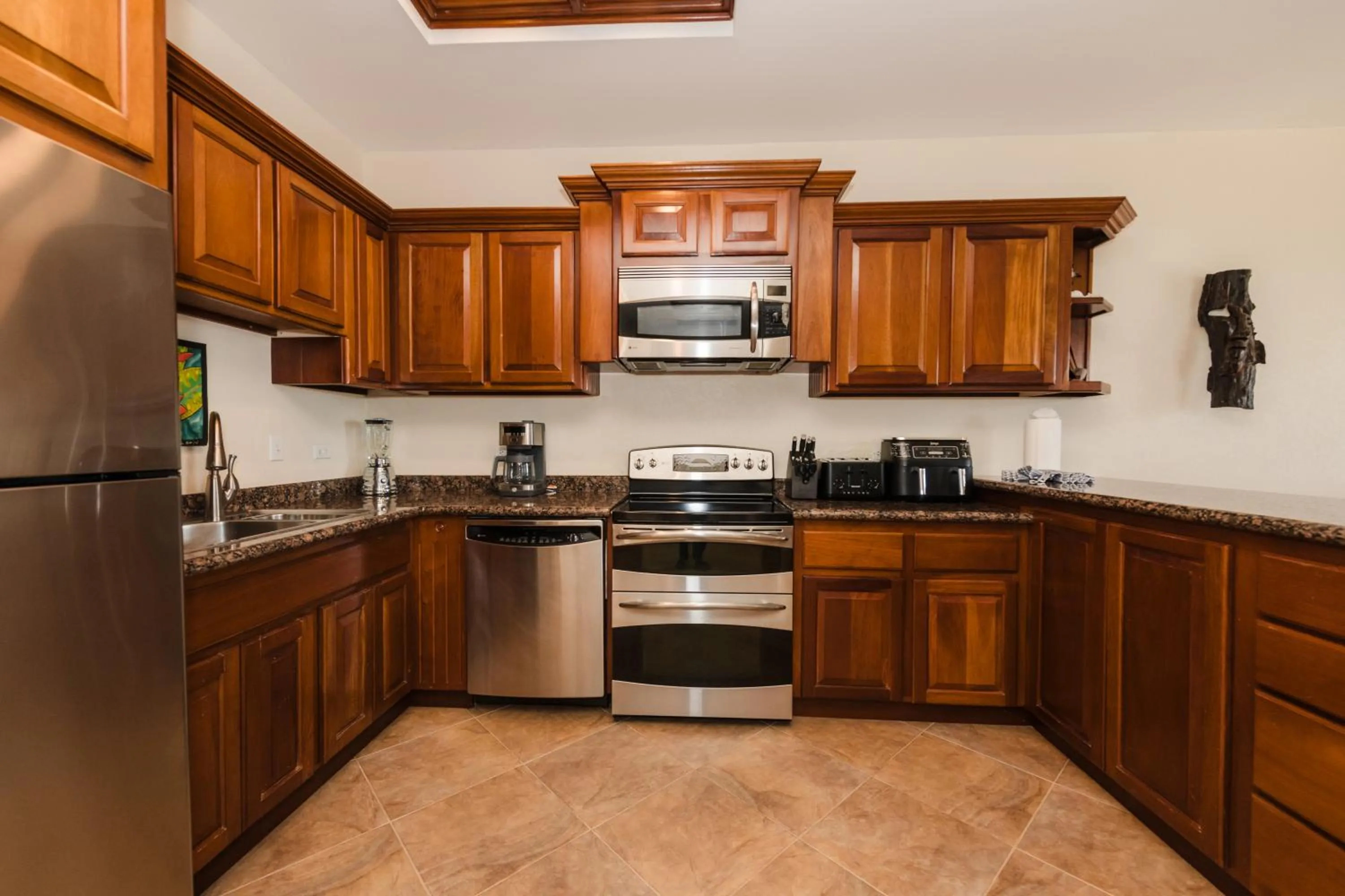 Kitchen or kitchenette in Grand Caribe Belize