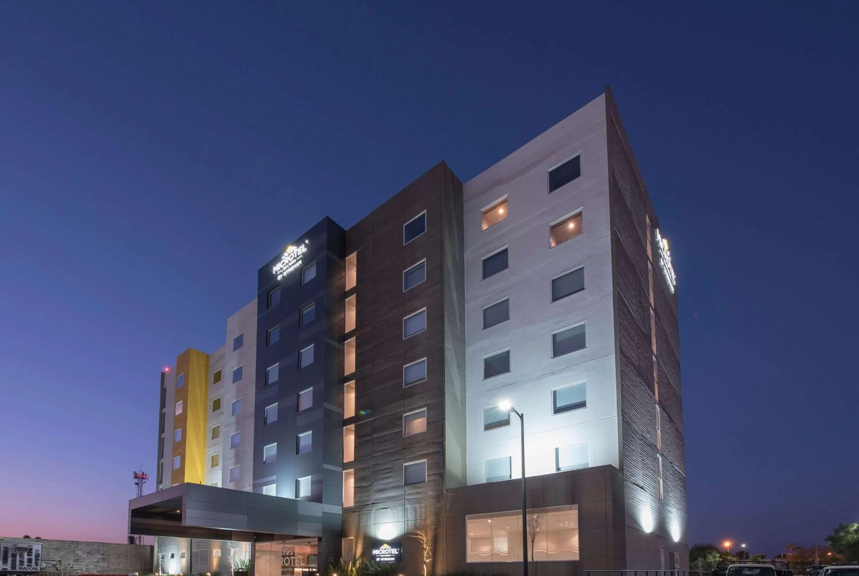 Property building in Microtel Inn & Suites by Wyndham Guadalajara Sur