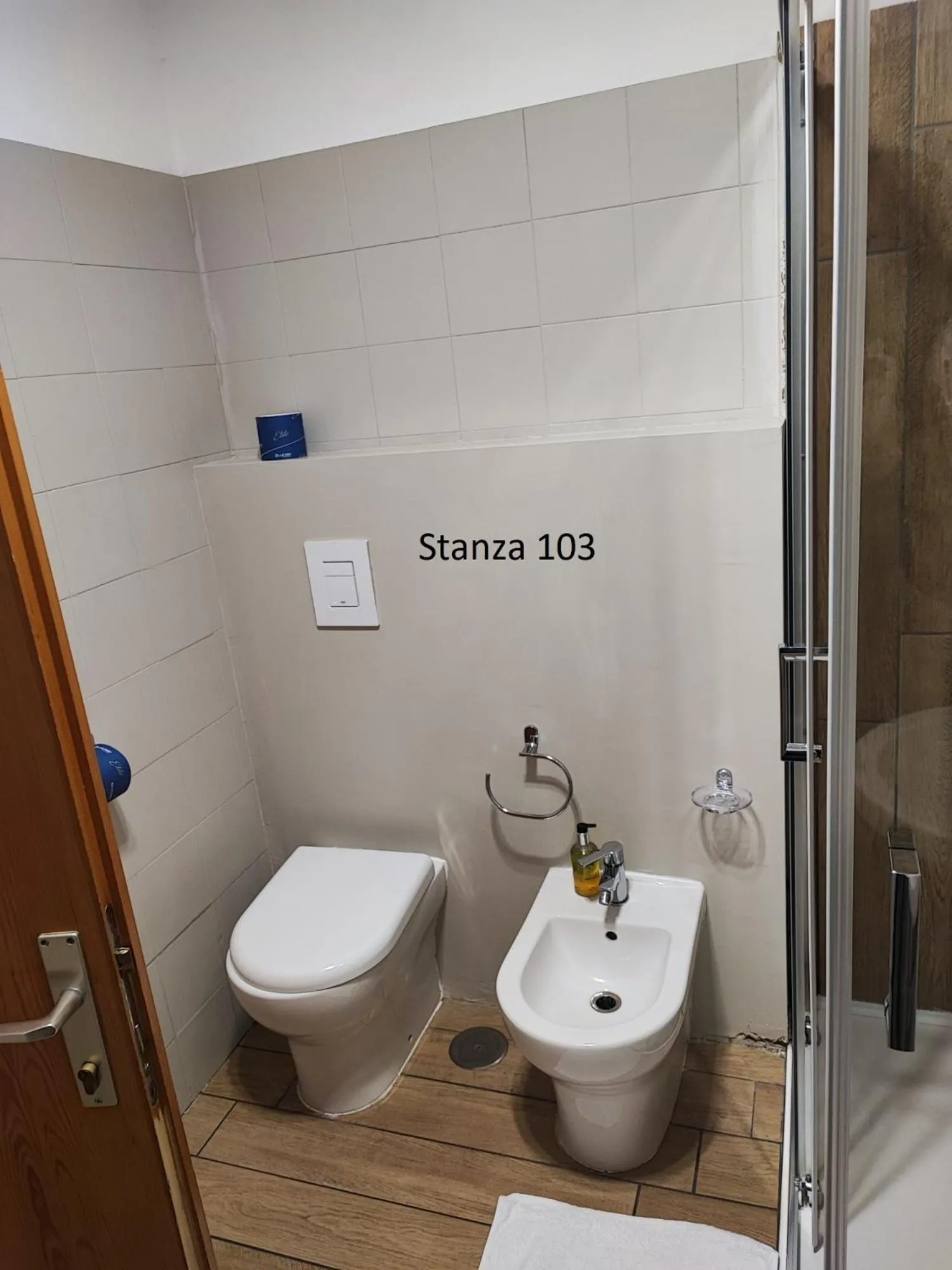 Bathroom in Hotel Pizboè