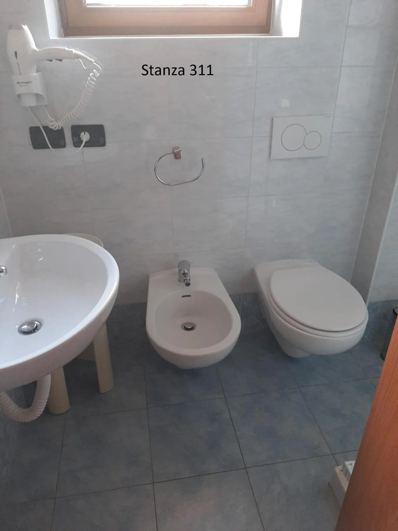 Bathroom in Hotel Pizboè