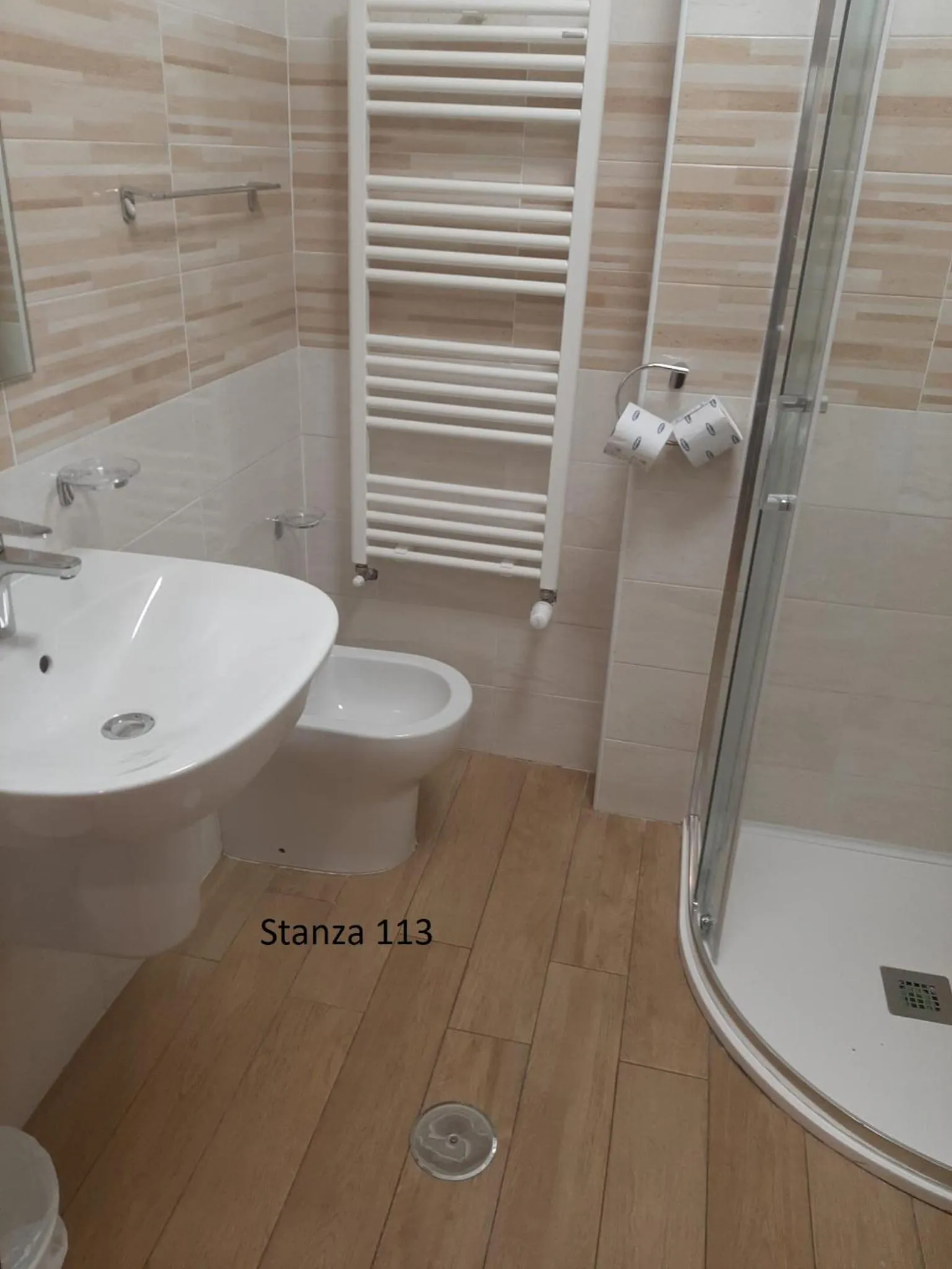 Bathroom in Hotel Pizboè