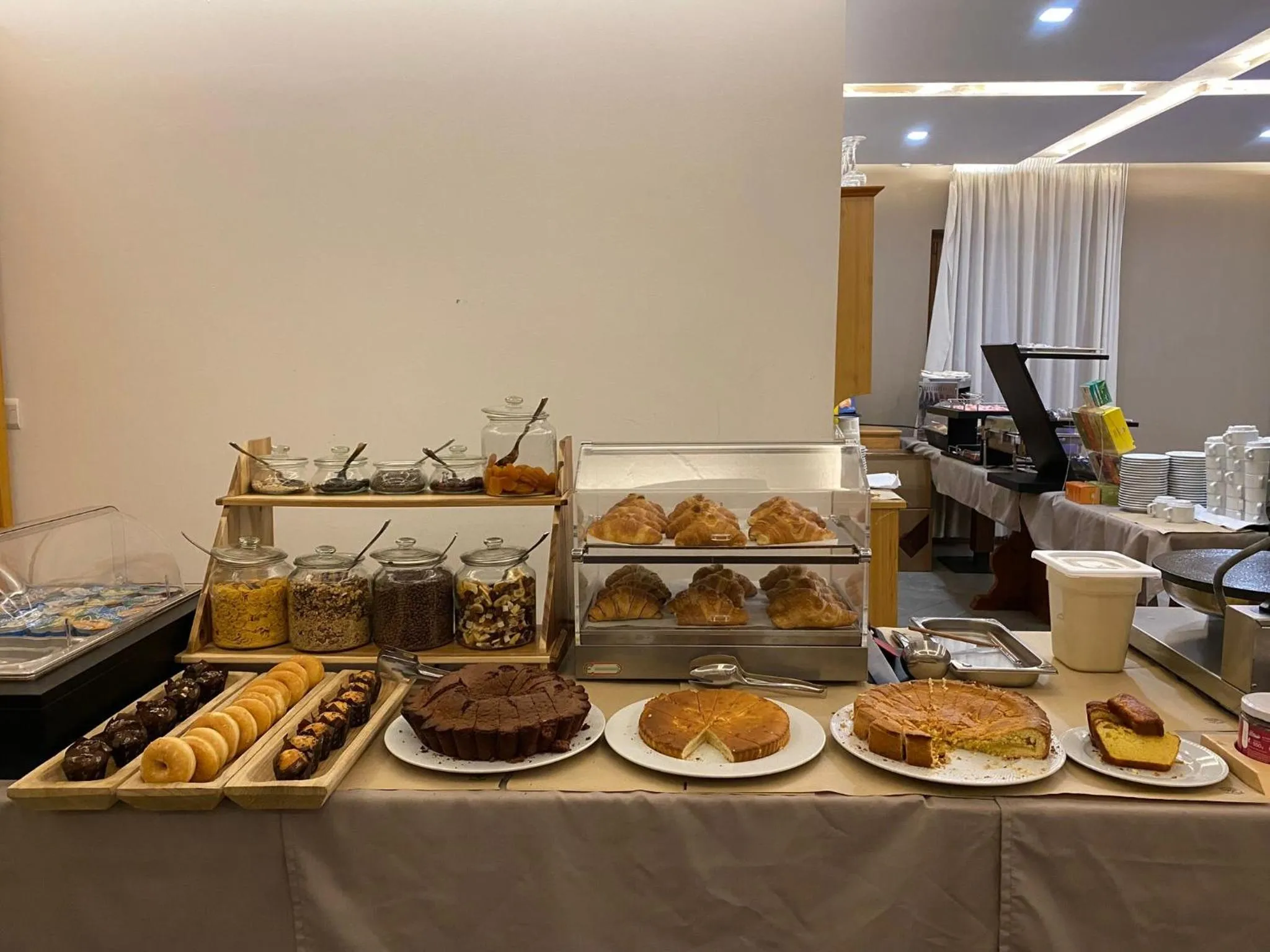 Breakfast in Hotel Pizboè