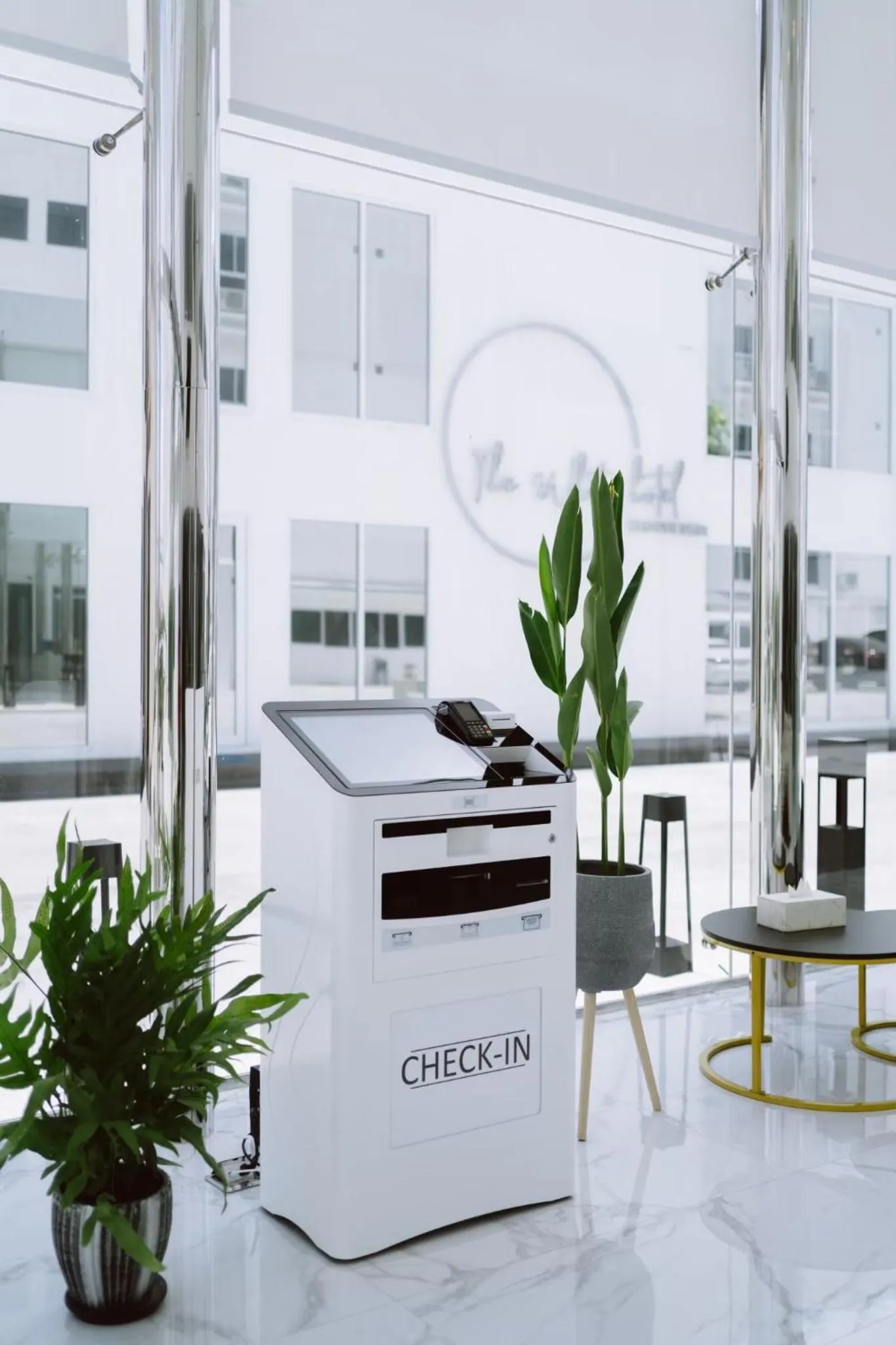 Lobby or reception in Thewhitehotel BY Charoensri - SHA Extra Plus