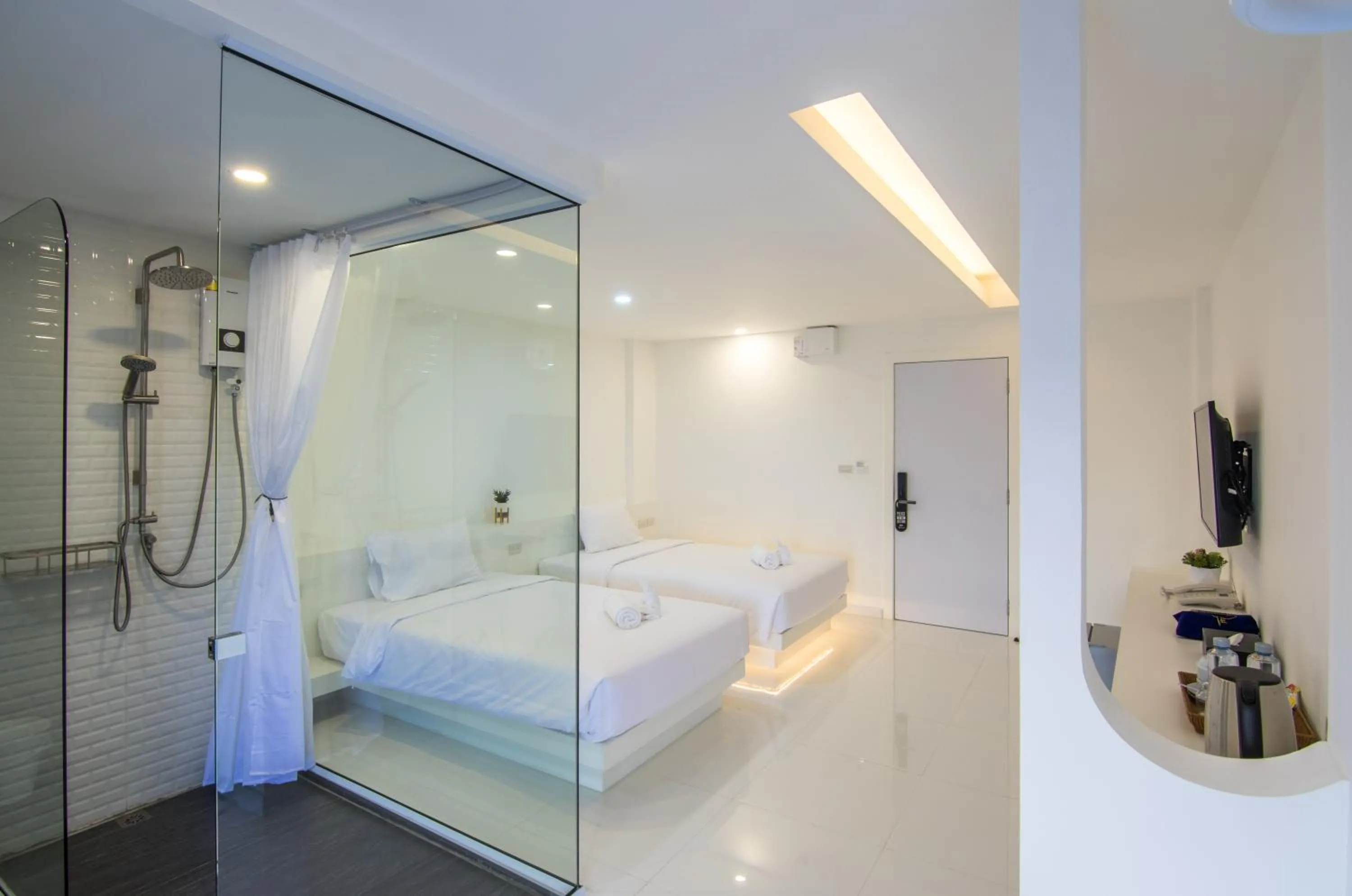 Bed in Thewhitehotel BY Charoensri - SHA Extra Plus