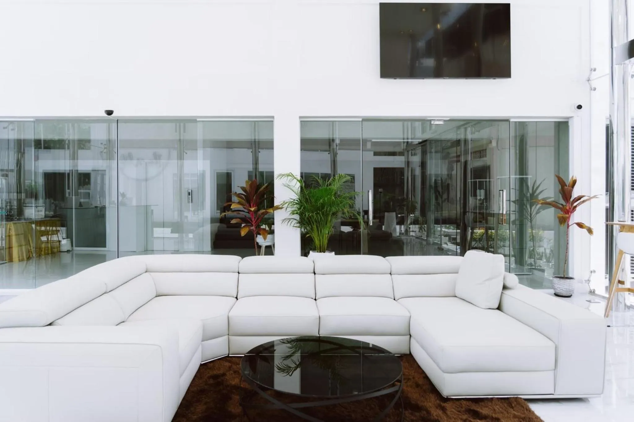 Lobby or reception in Thewhitehotel BY Charoensri - SHA Extra Plus