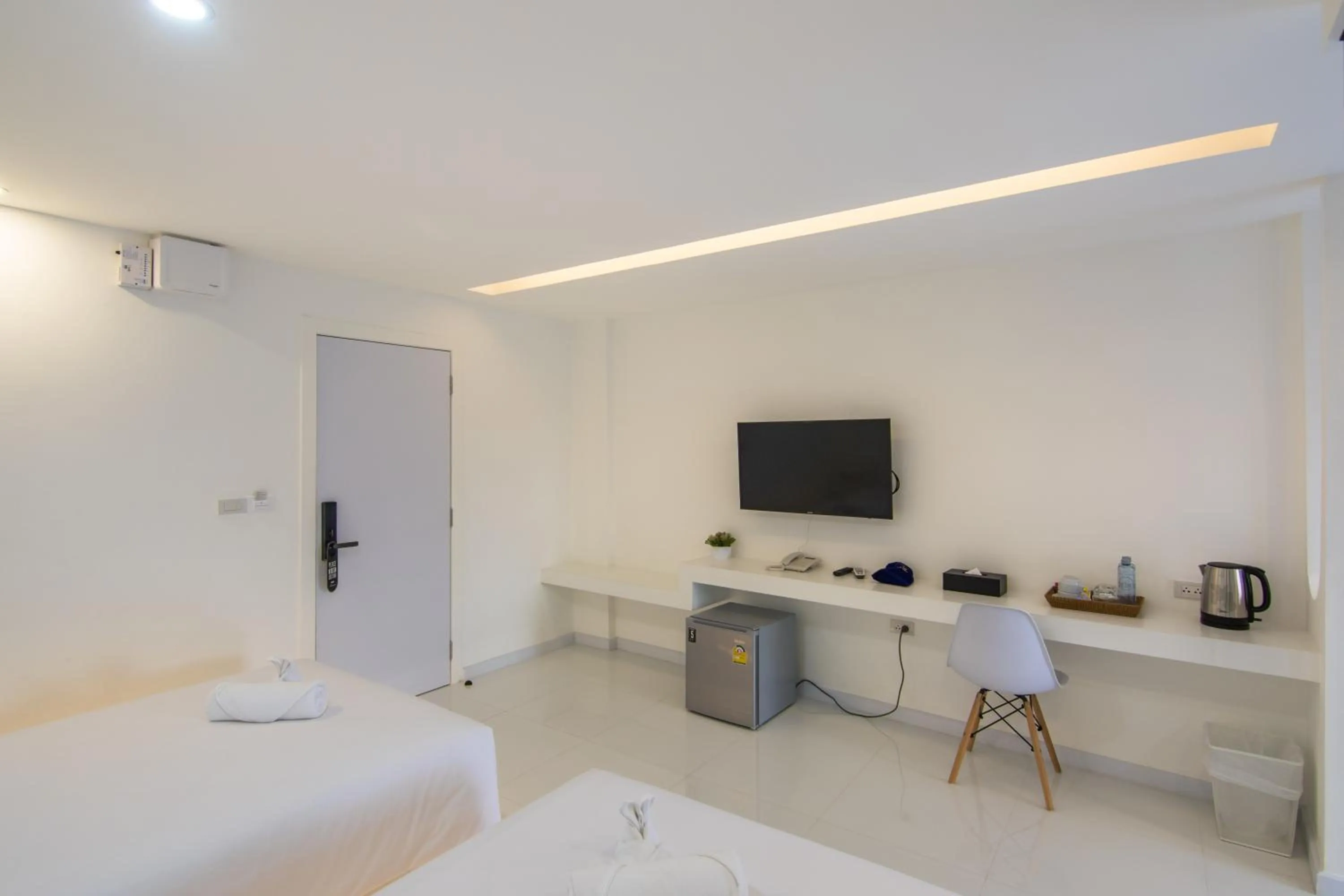 Bed in Thewhitehotel BY Charoensri - SHA Extra Plus