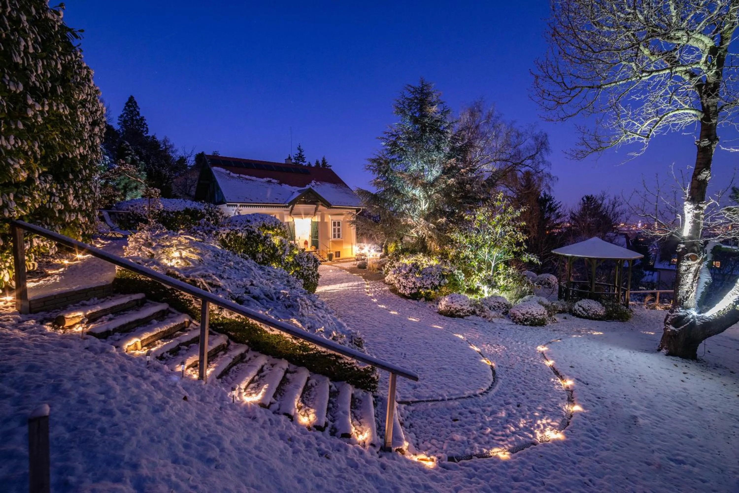 Property building in Villa Mimi