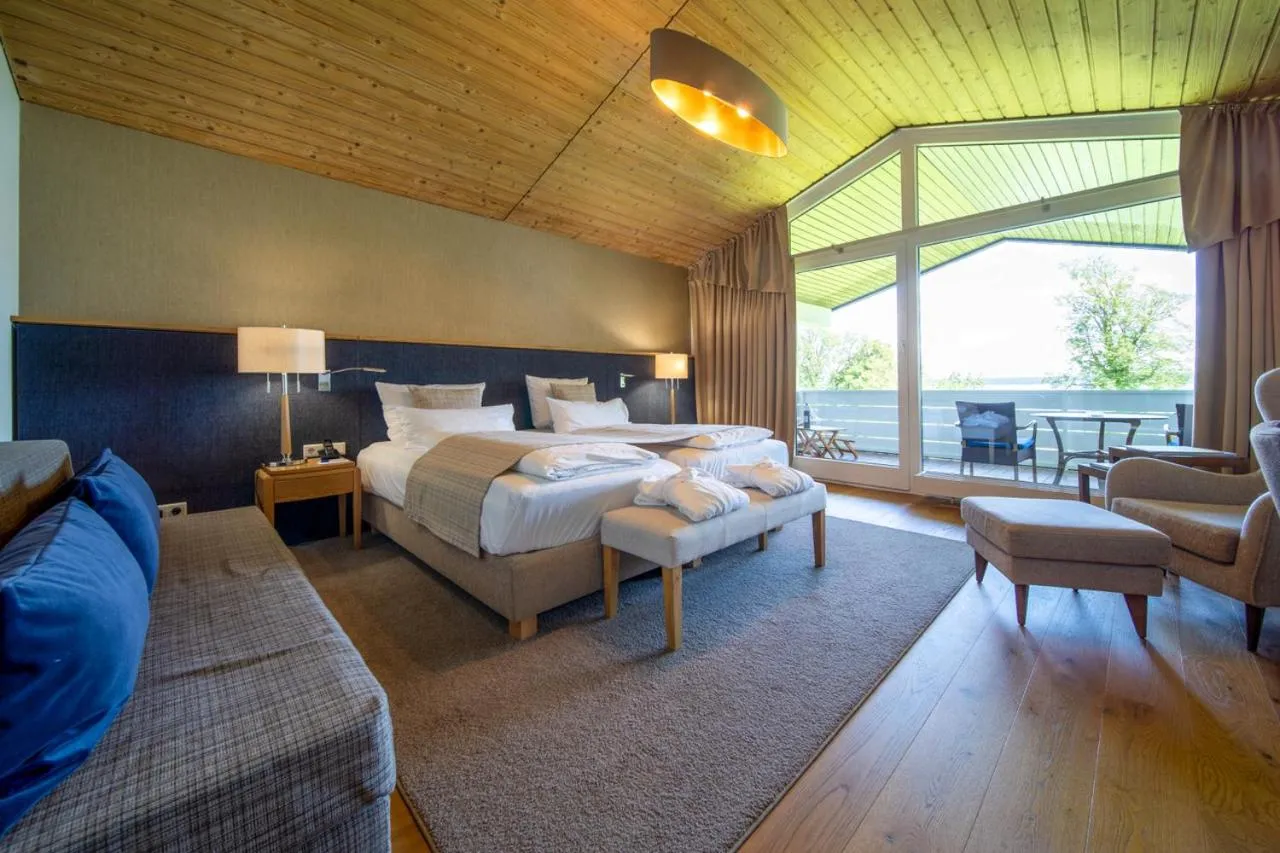 Bed in Marina Hotel am Starnberger See