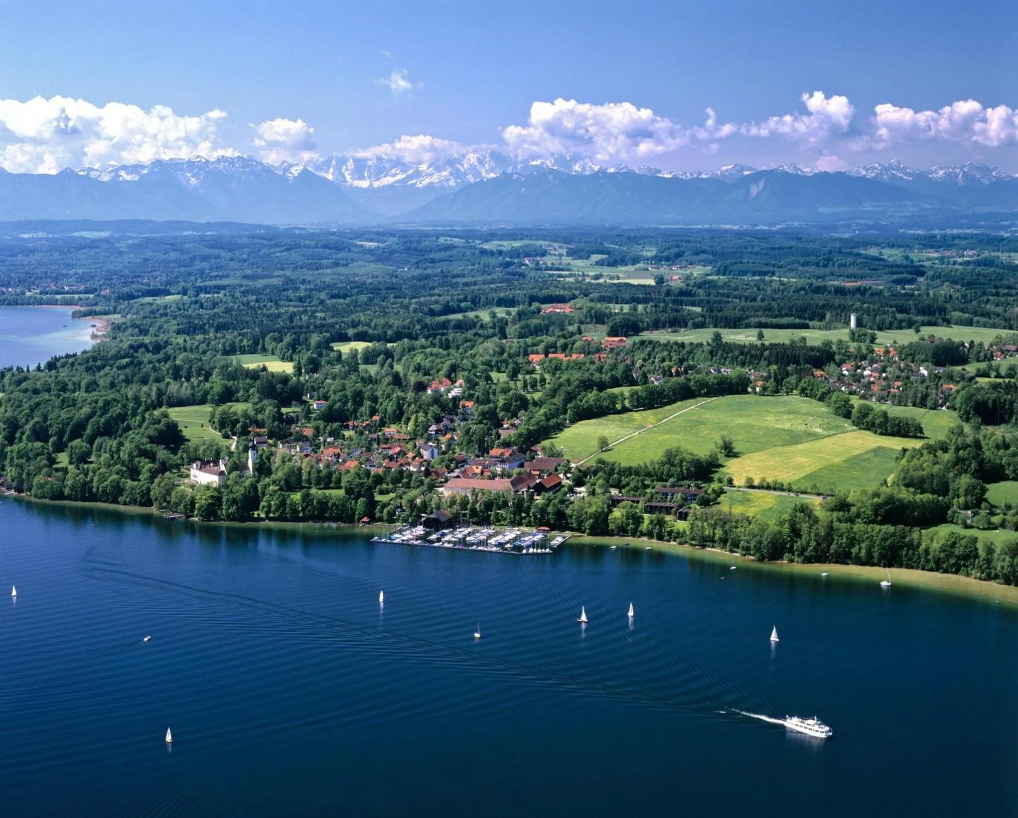 Natural landscape in Marina Hotel am Starnberger See