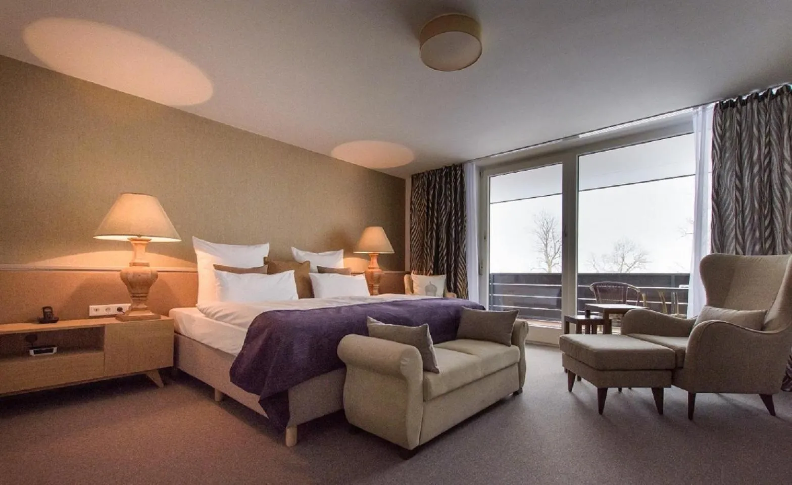 Photo of the whole room, Bed in Marina Hotel am Starnberger See