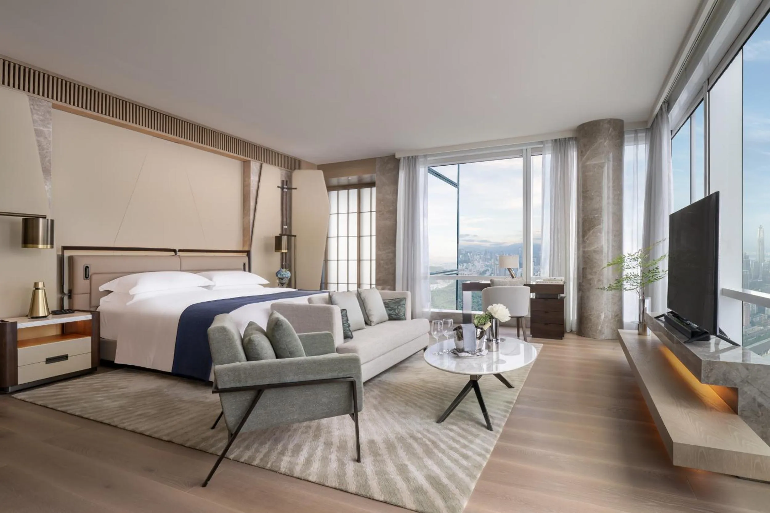 Bedroom, Bed in Mandarin Oriental, Shenzhen