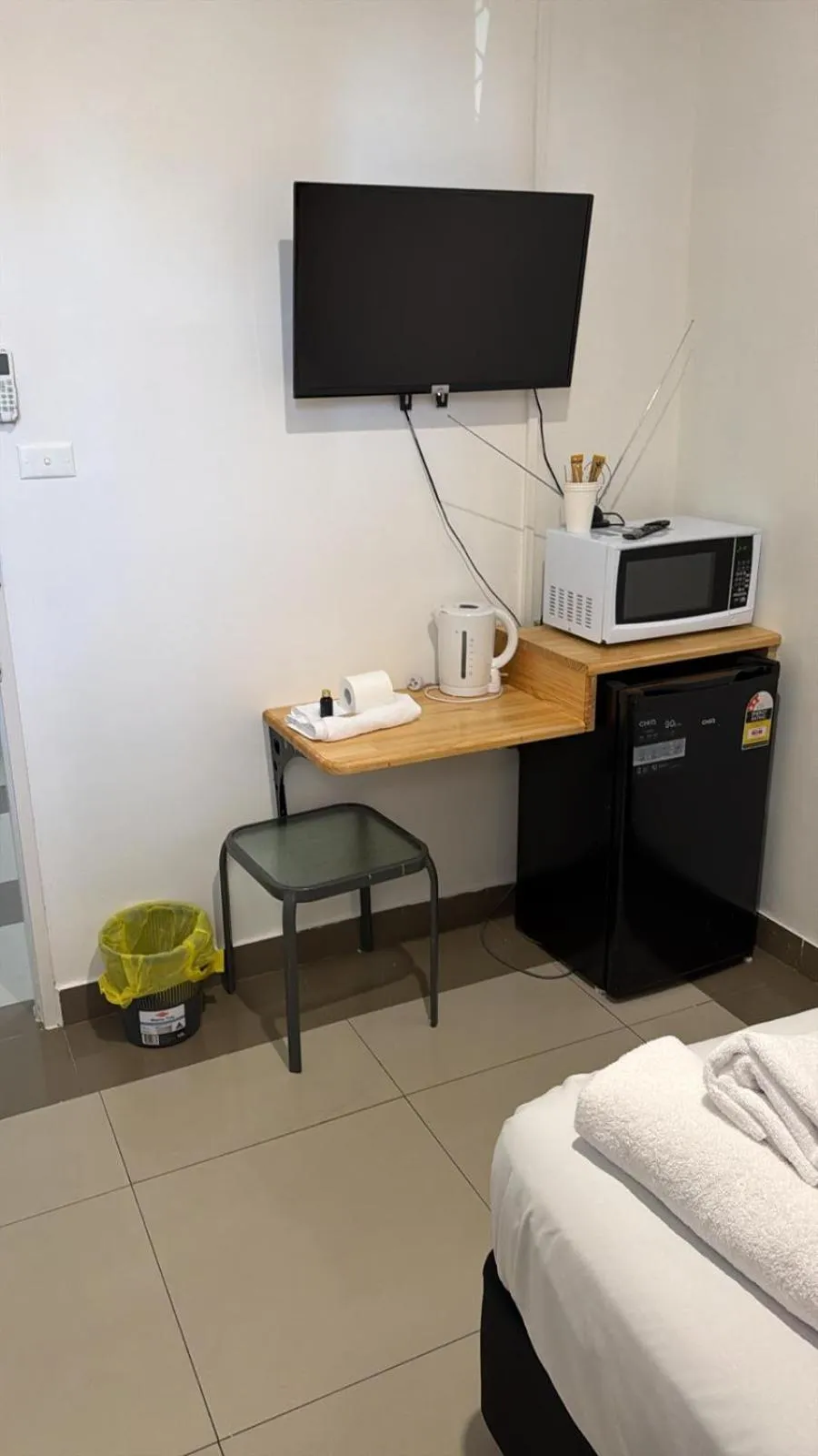 Bed in Perth City Motel