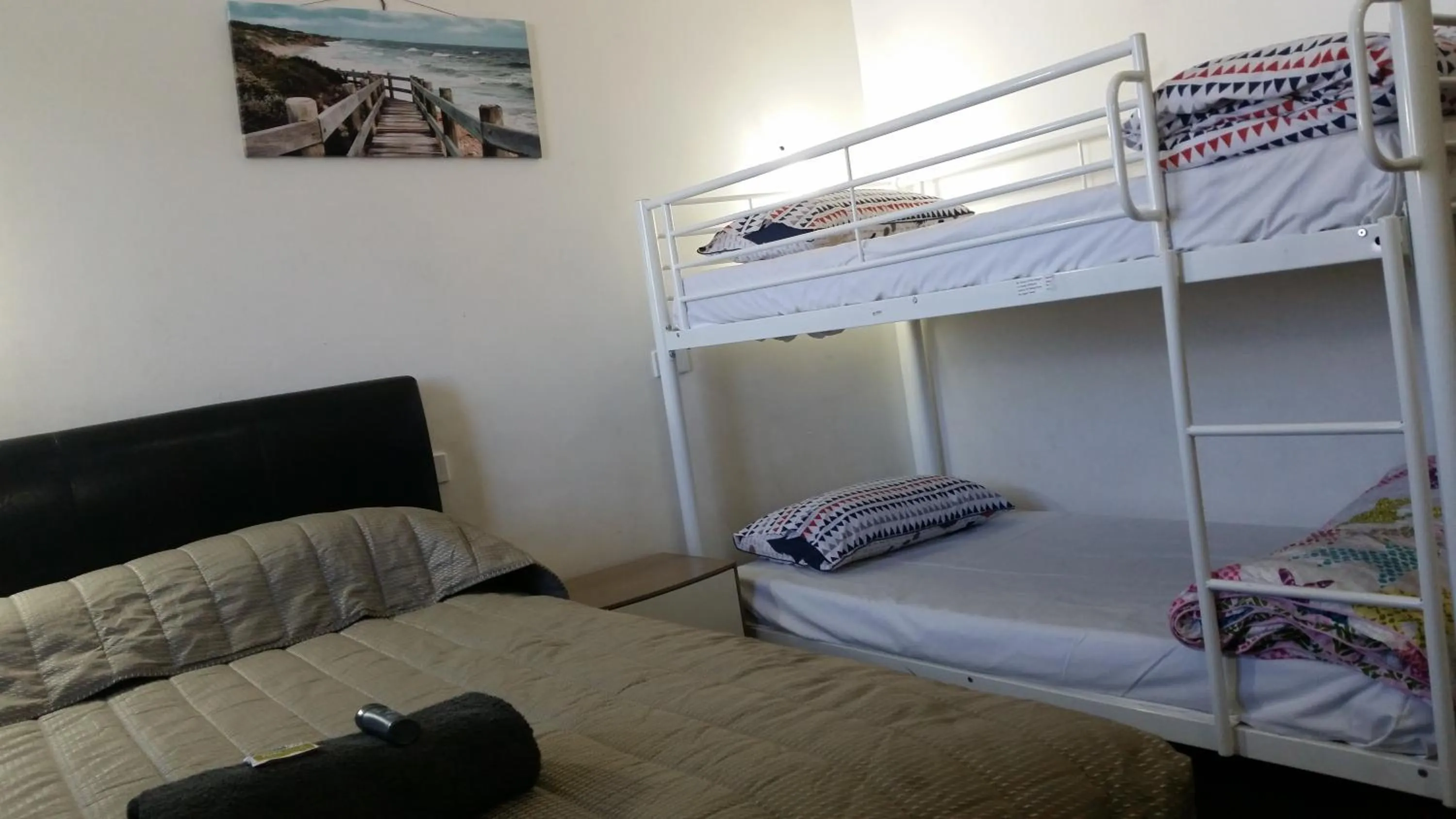 bunk bed, Bed in Perth City Motel
