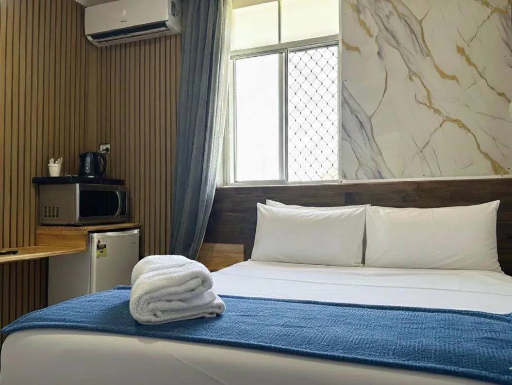 Bed in Perth City Motel