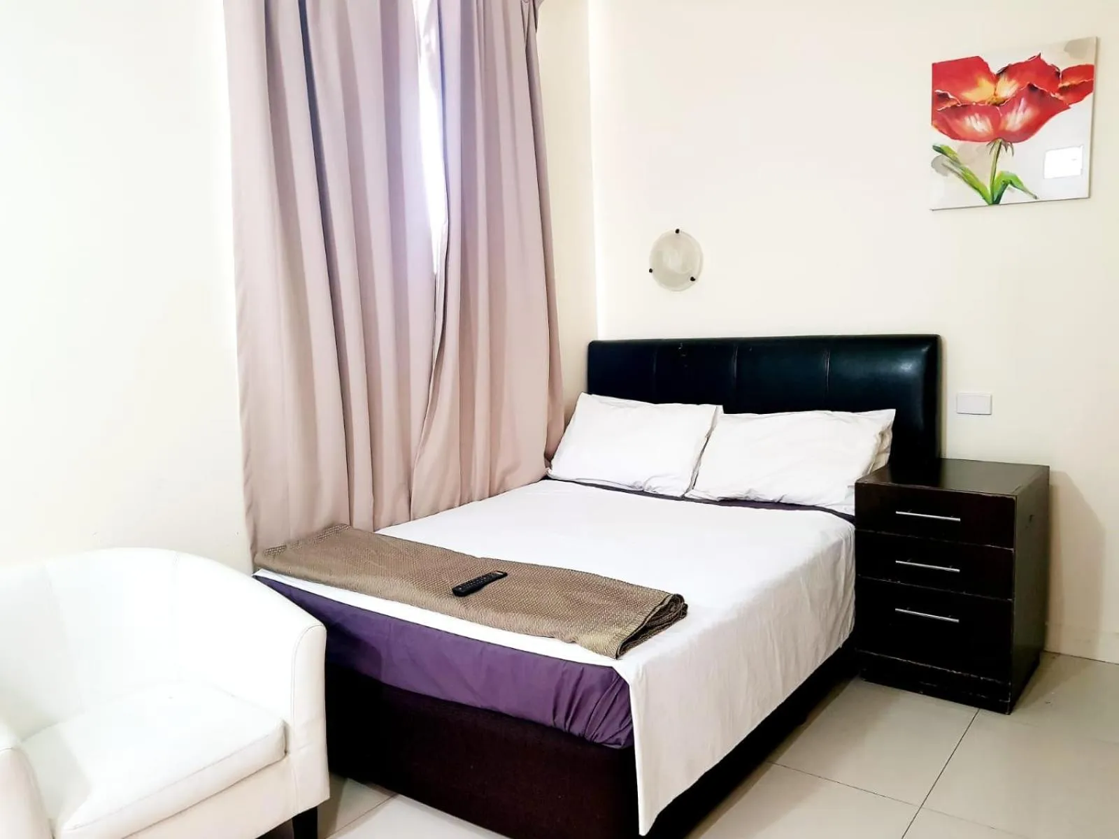 Bed in Perth City Motel