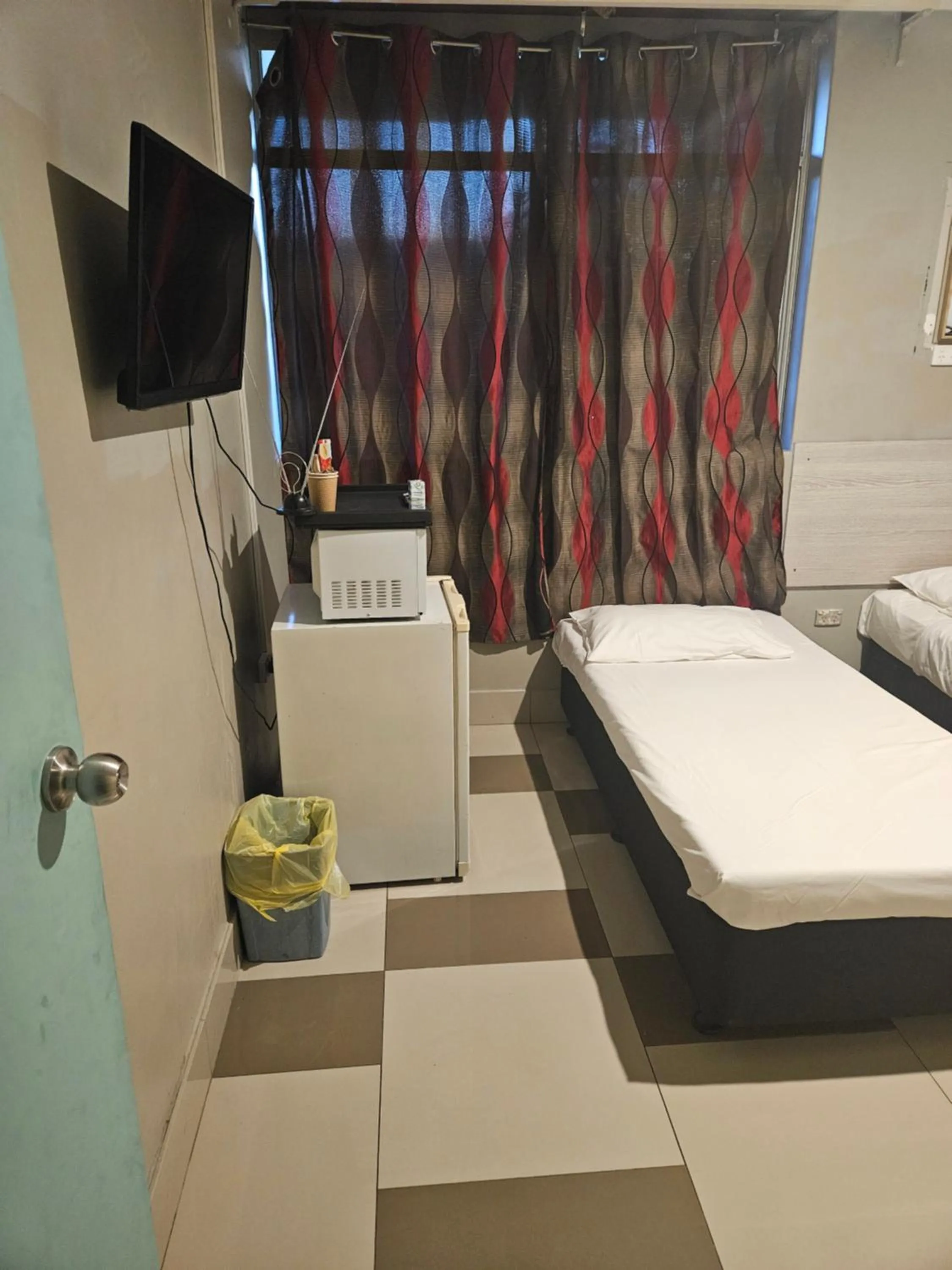 Bed in Perth City Motel