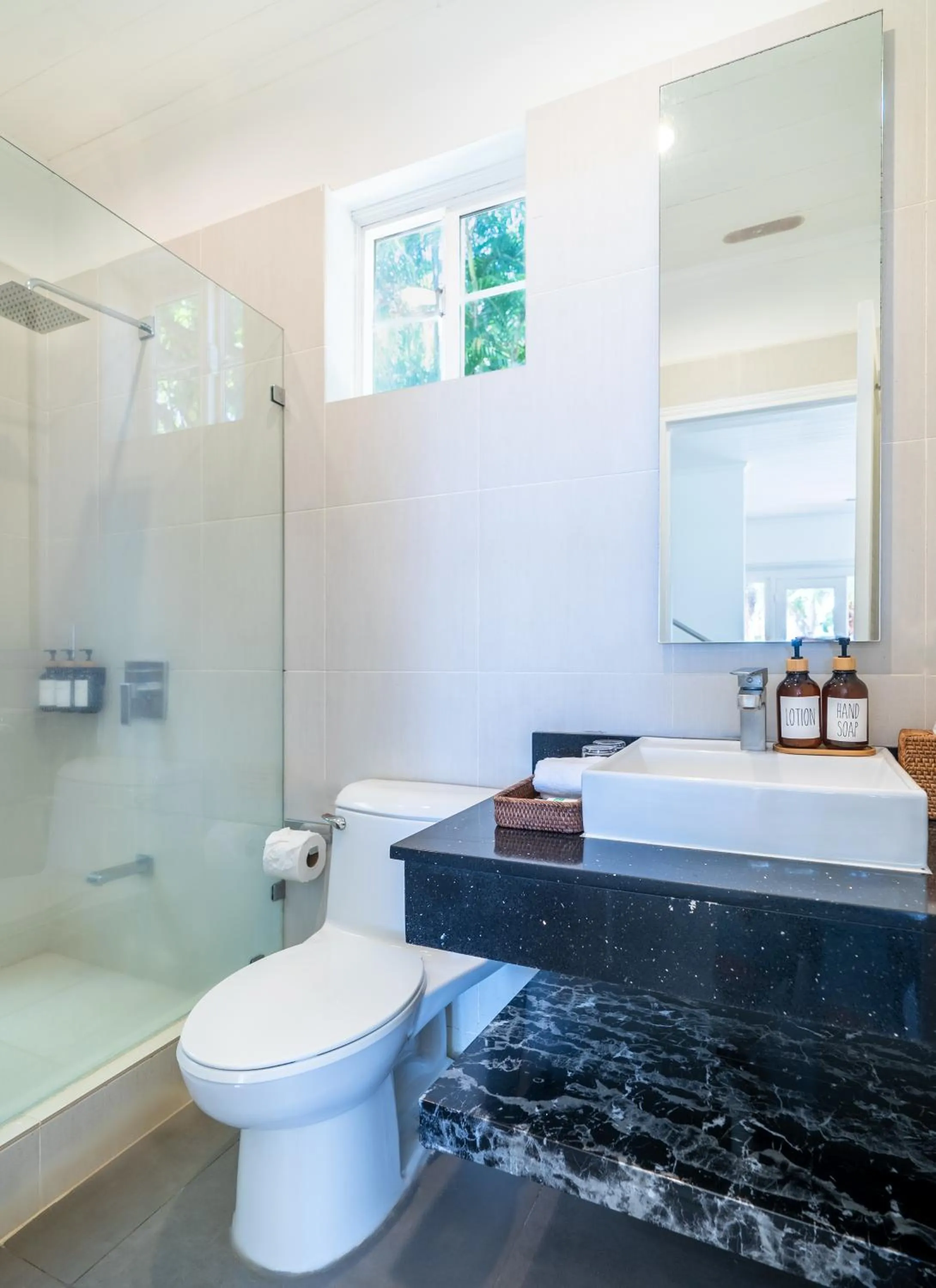 Shower in Azul Hotel & Retreat