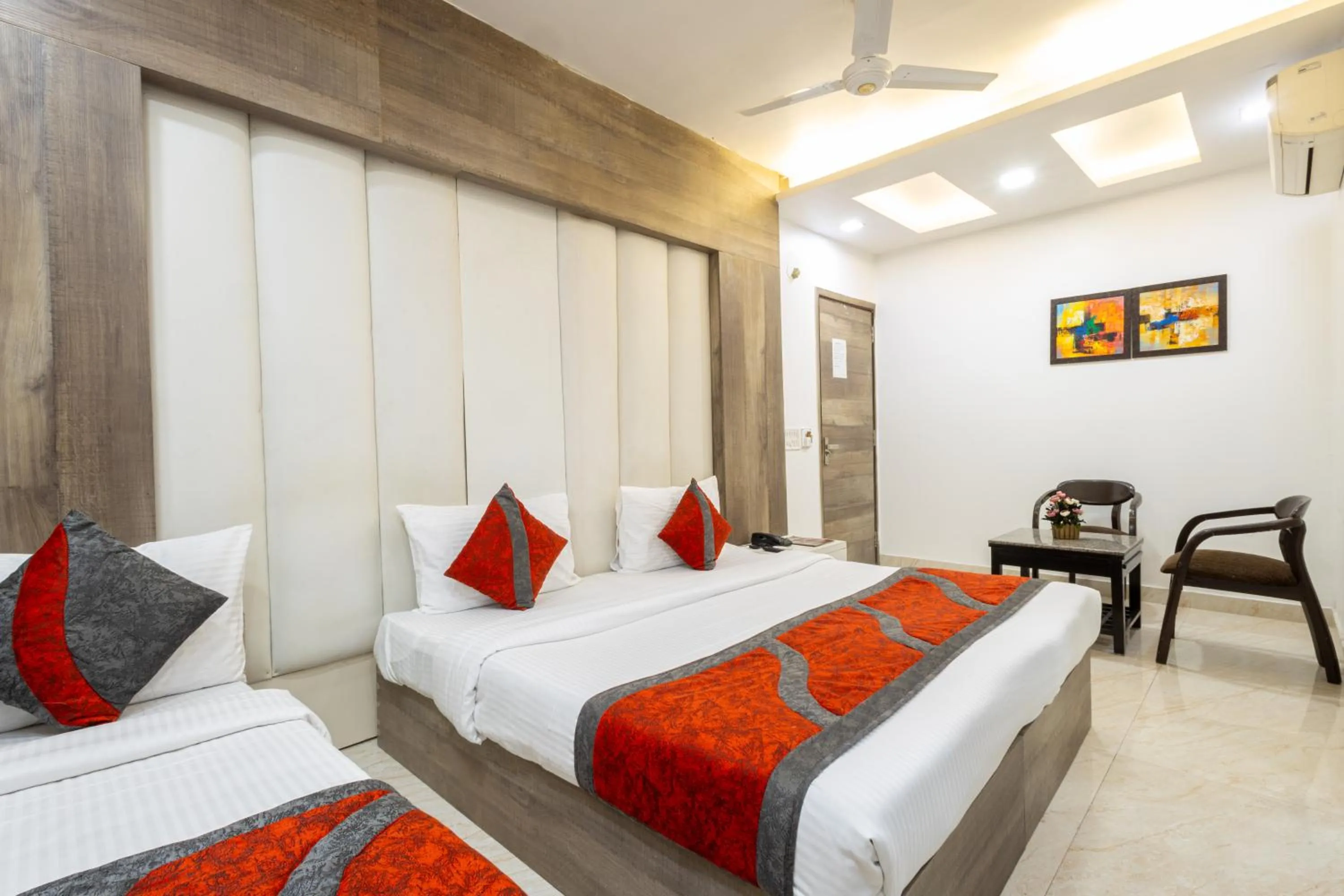 Bed in Hotel Red Castle - Karol Bagh - Where luxury meets comfort