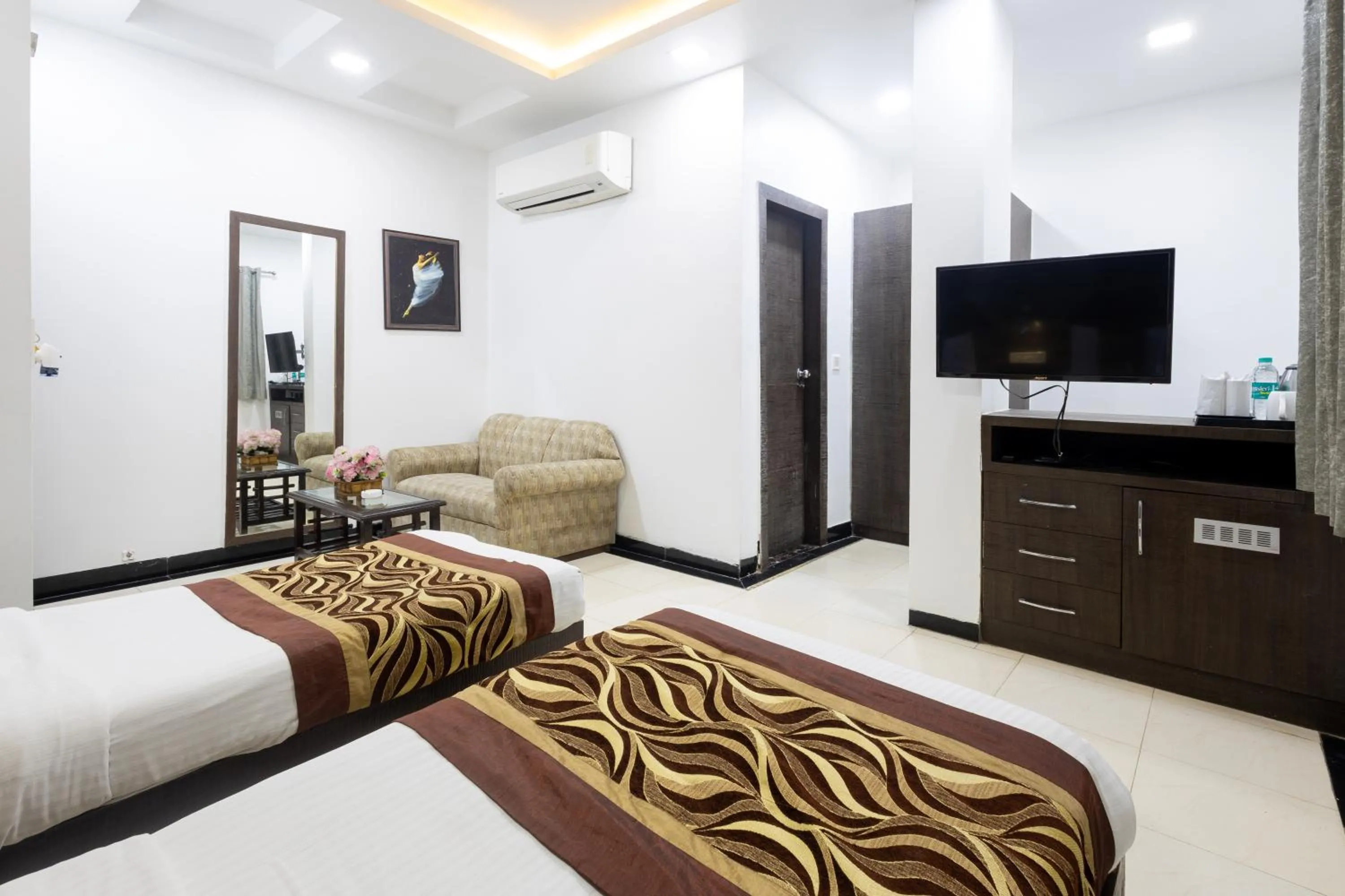 Bed in Hotel Red Castle - Karol Bagh - Where luxury meets comfort