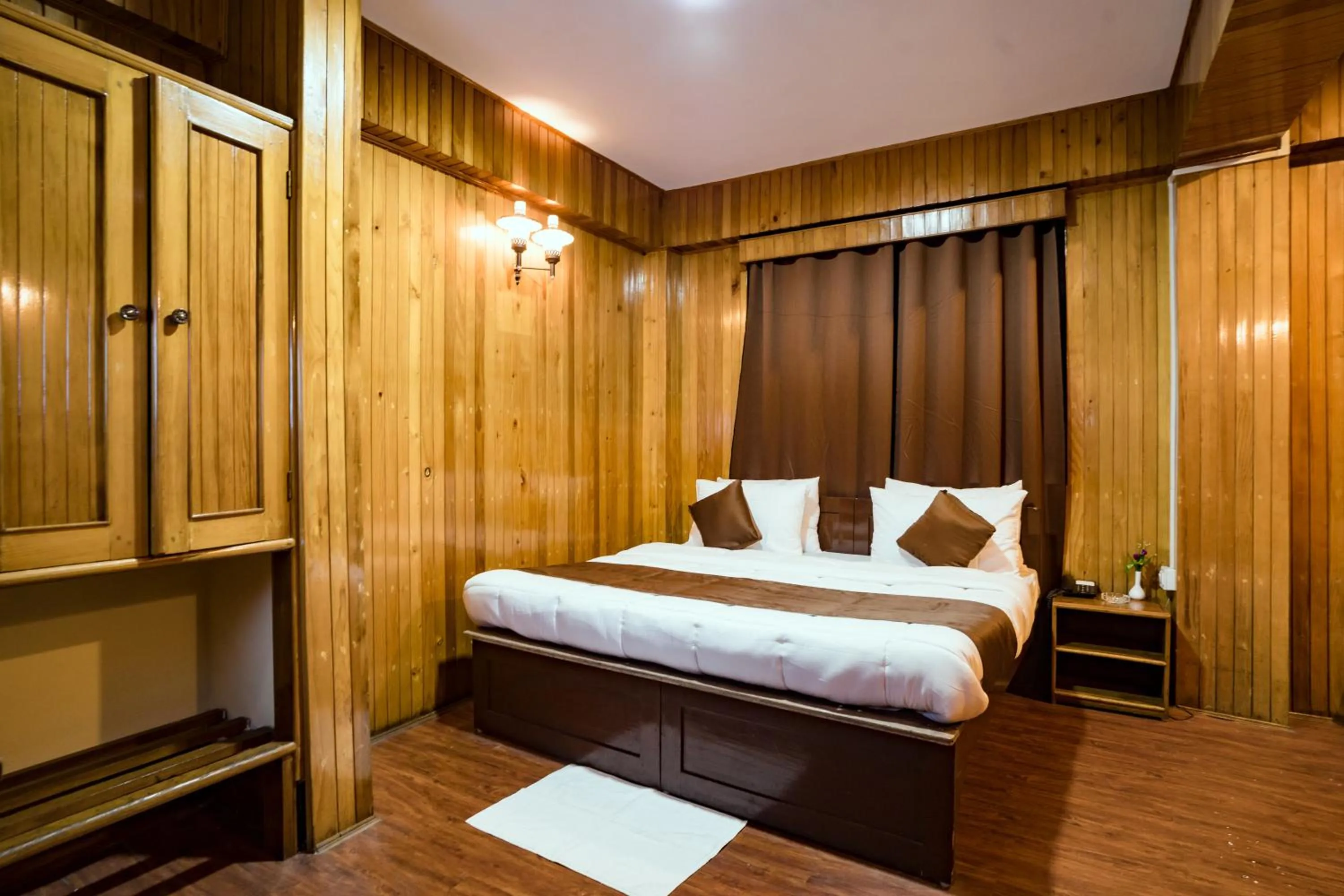 Bed in Magpie Mall Road Residency (MG Marg)